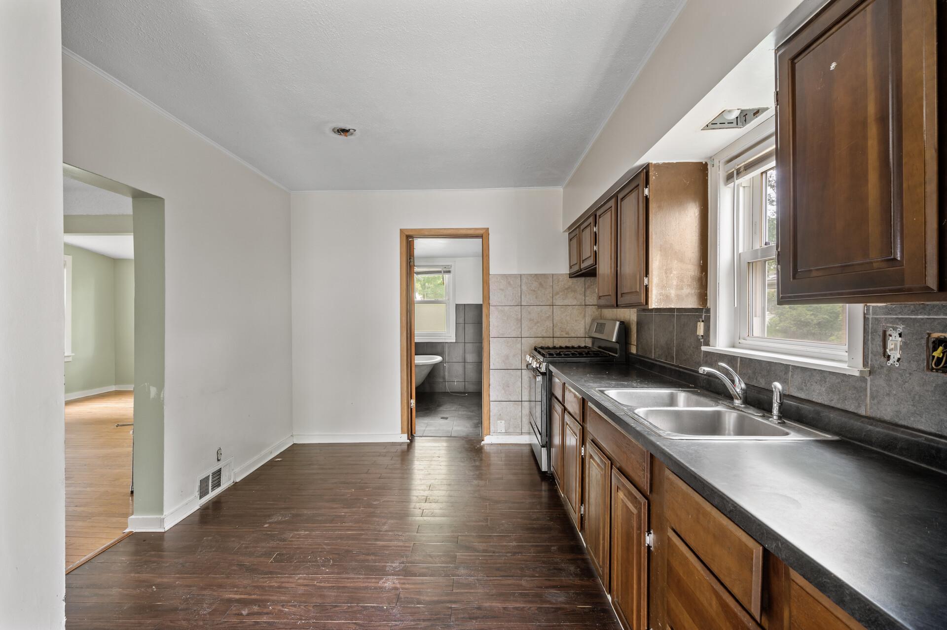 4229 5th Street Property Photo 18