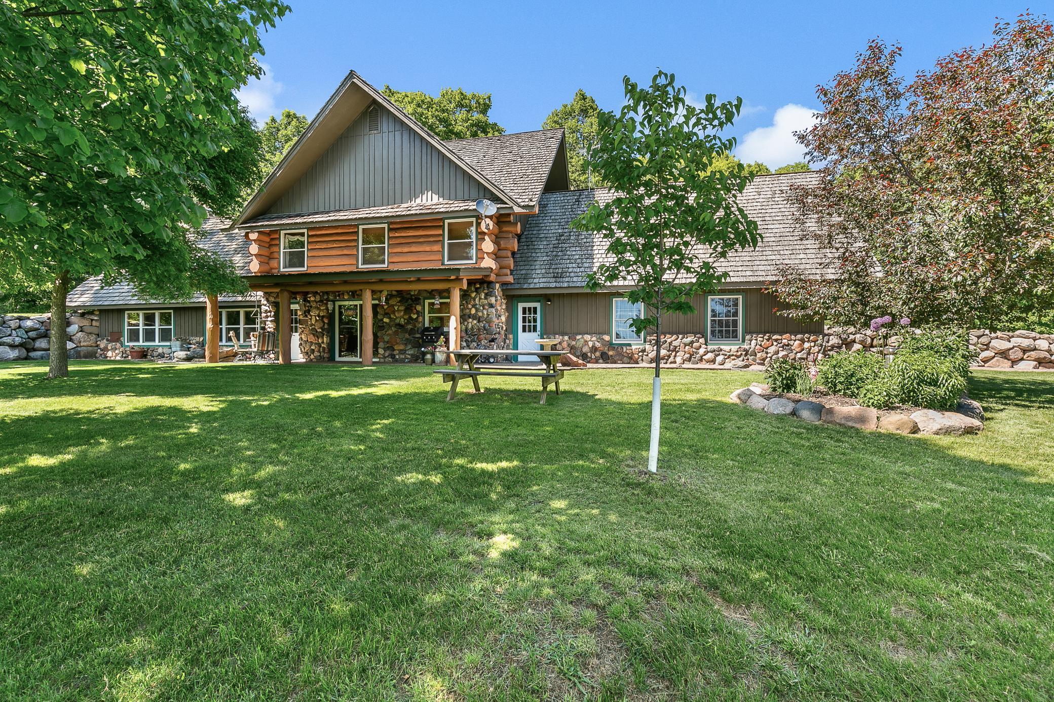 15015 Held Circle Property Photo 1