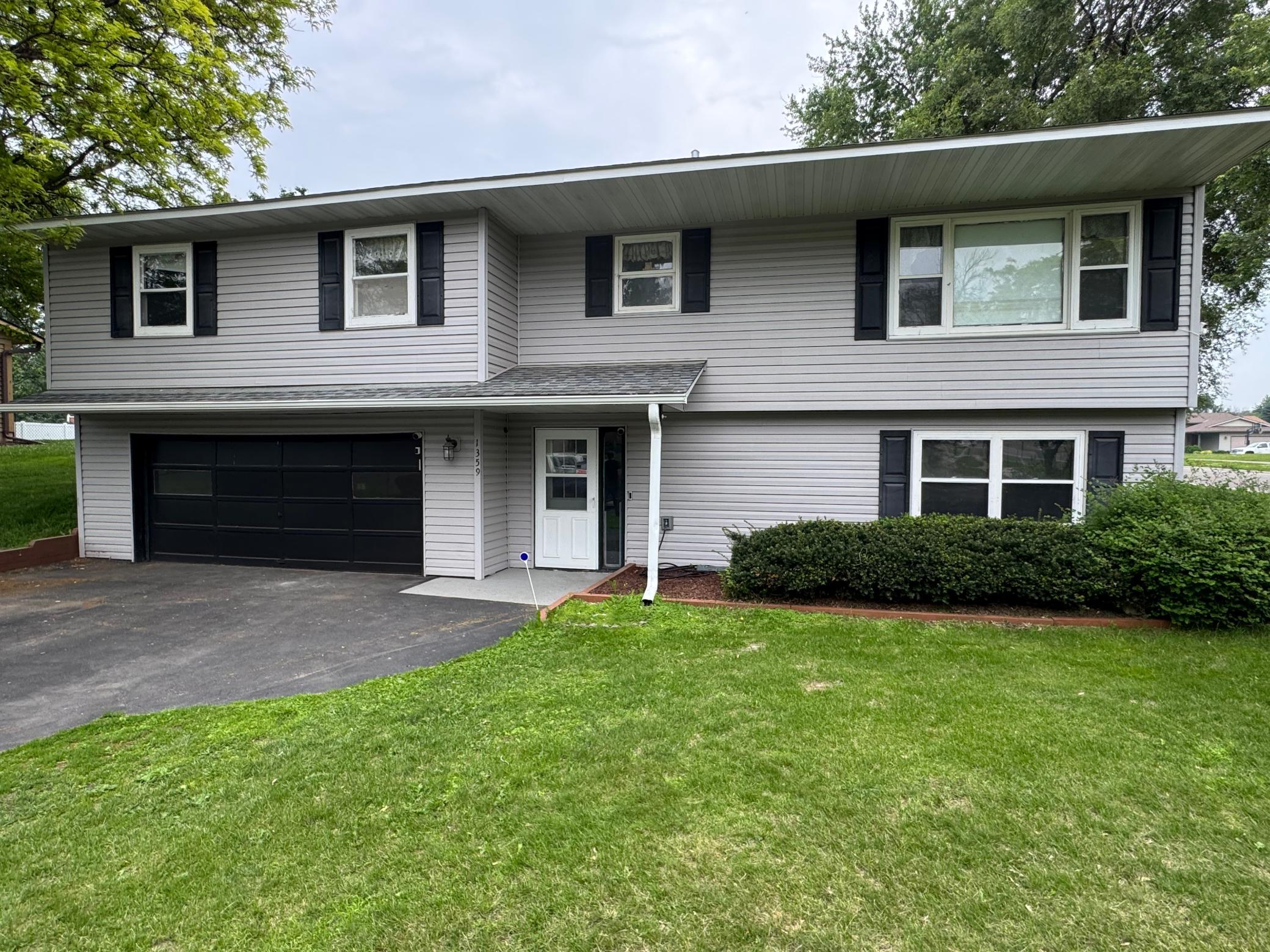1359 20th Street Property Photo 1