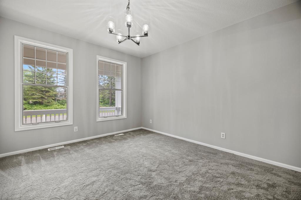 13 Echo Lake Boulevard Property Photo 7