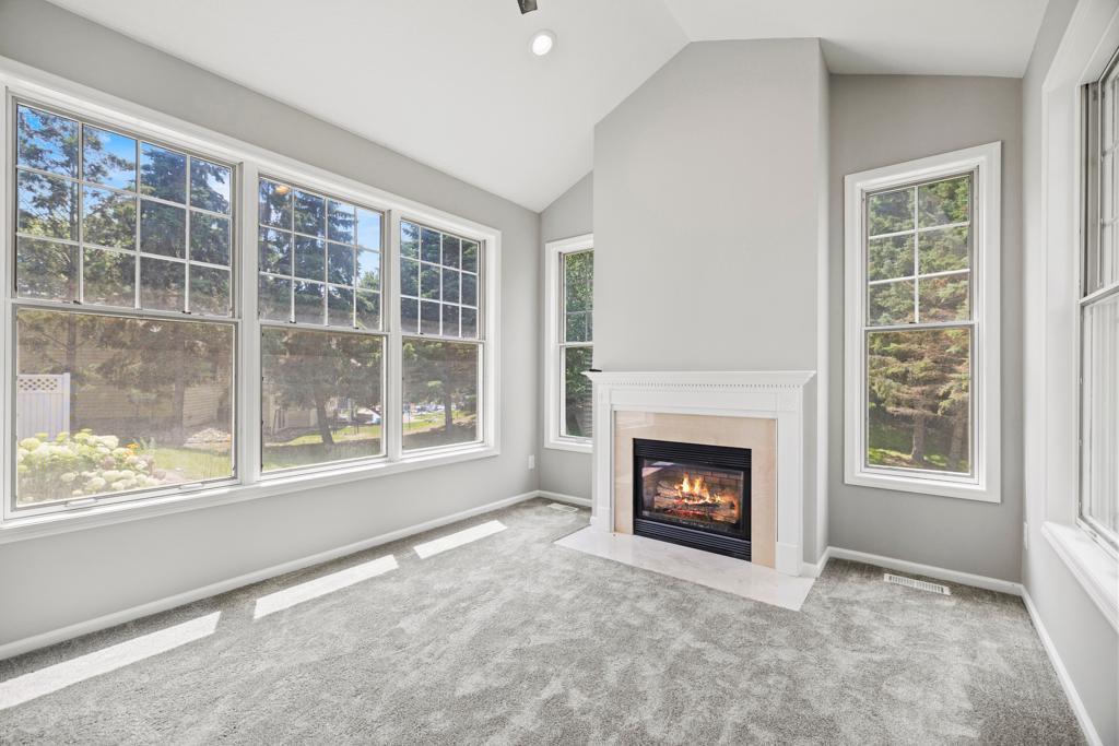 13 Echo Lake Boulevard Property Photo 14