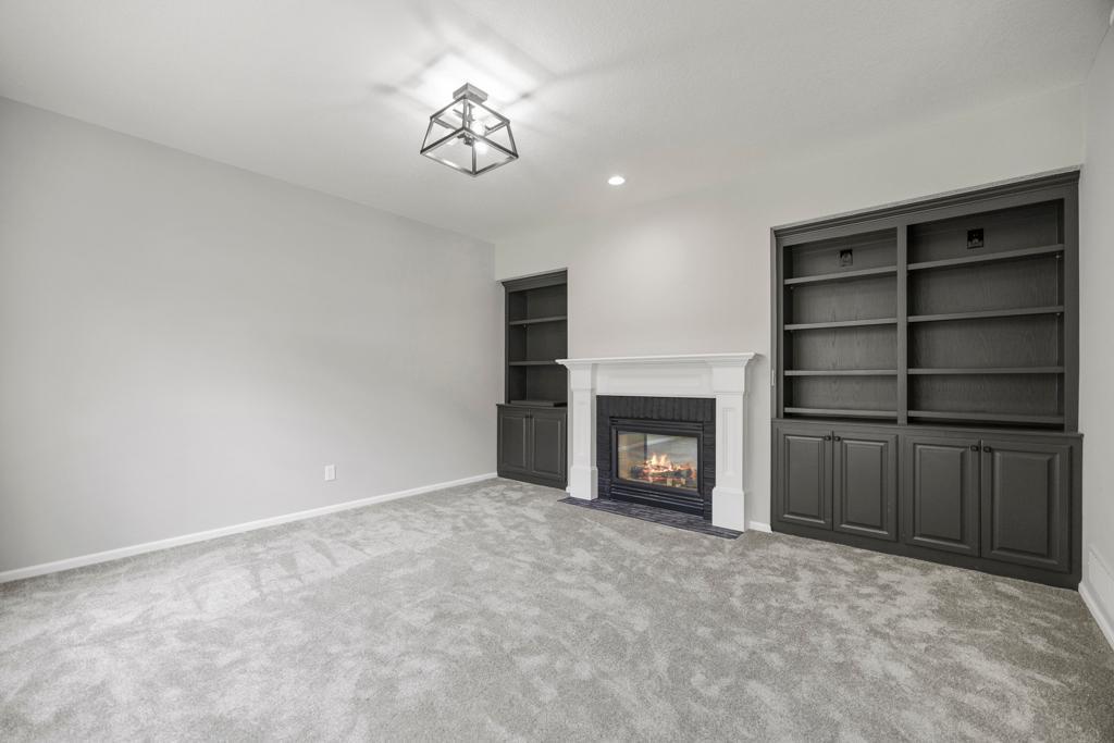 13 Echo Lake Boulevard Property Photo 16