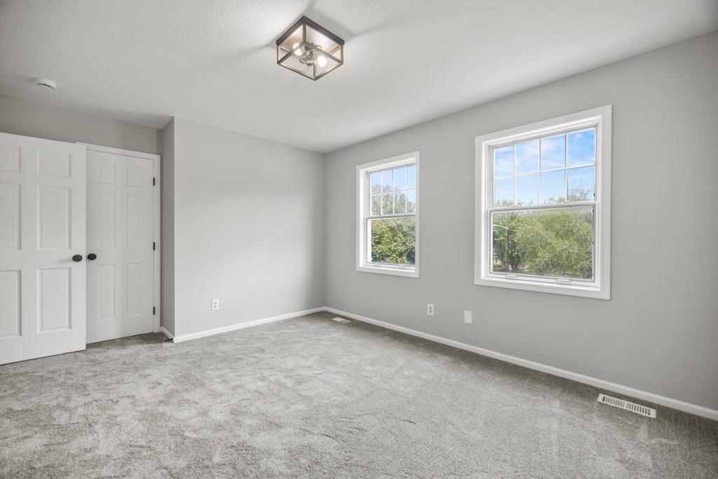 13 Echo Lake Boulevard Property Photo 21