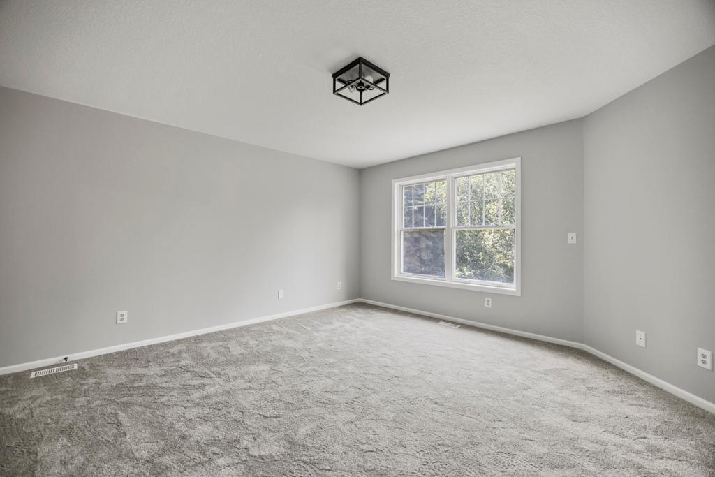 13 Echo Lake Boulevard Property Photo 22