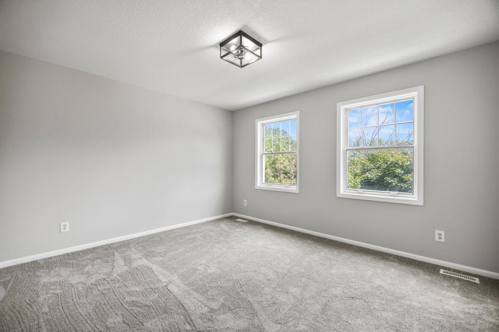 13 Echo Lake Boulevard Property Photo 27