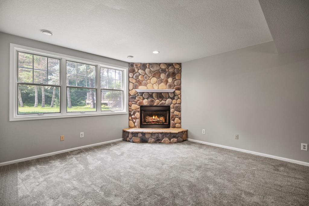 13 Echo Lake Boulevard Property Photo 32