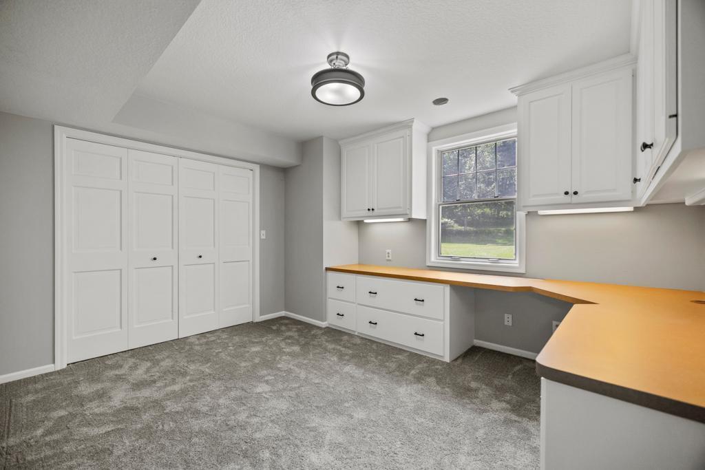 13 Echo Lake Boulevard Property Photo 34