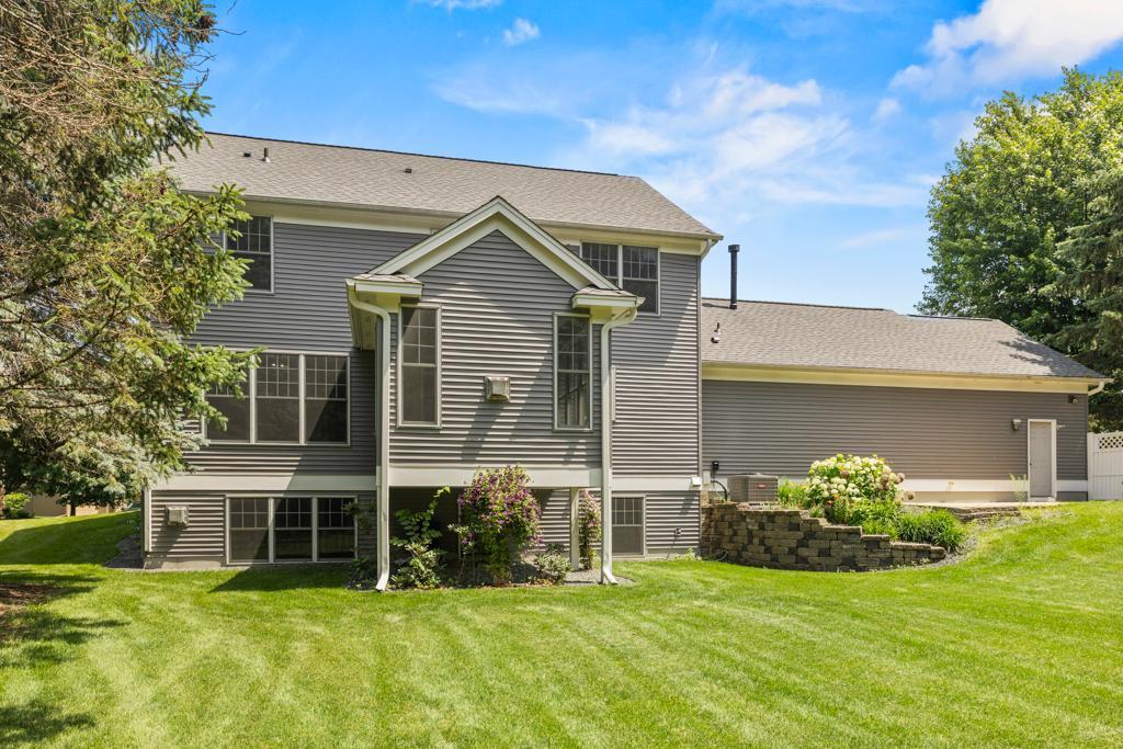 13 Echo Lake Boulevard Property Photo 39