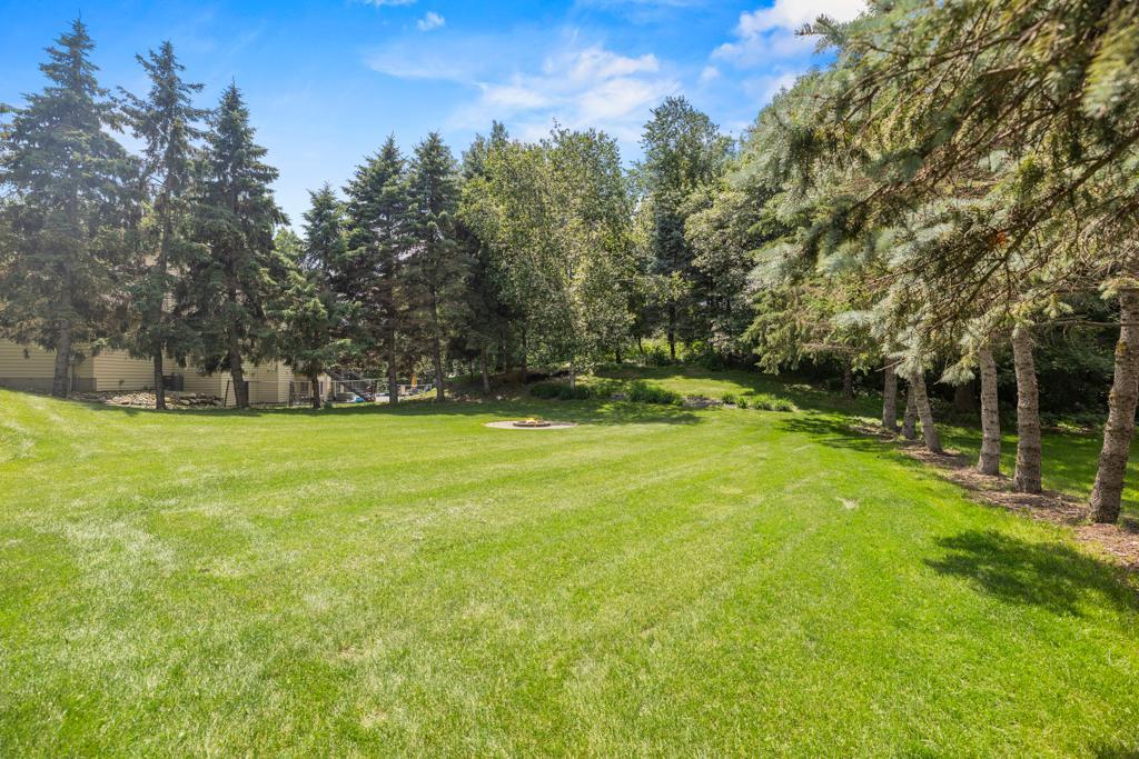 13 Echo Lake Boulevard Property Photo 40