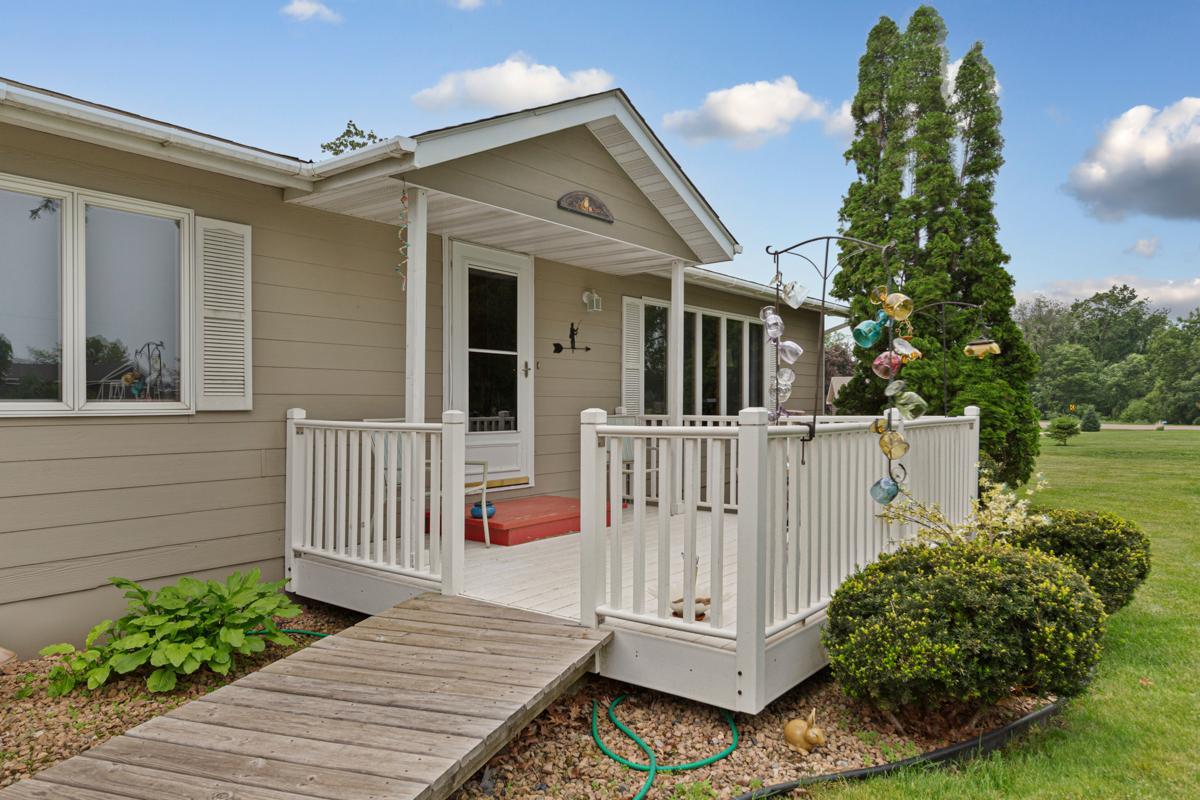 18221 Roberds Lake Boulevard Property Photo 6