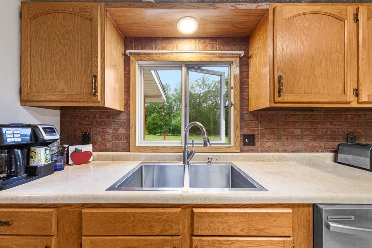 18221 Roberds Lake Boulevard Property Photo 14
