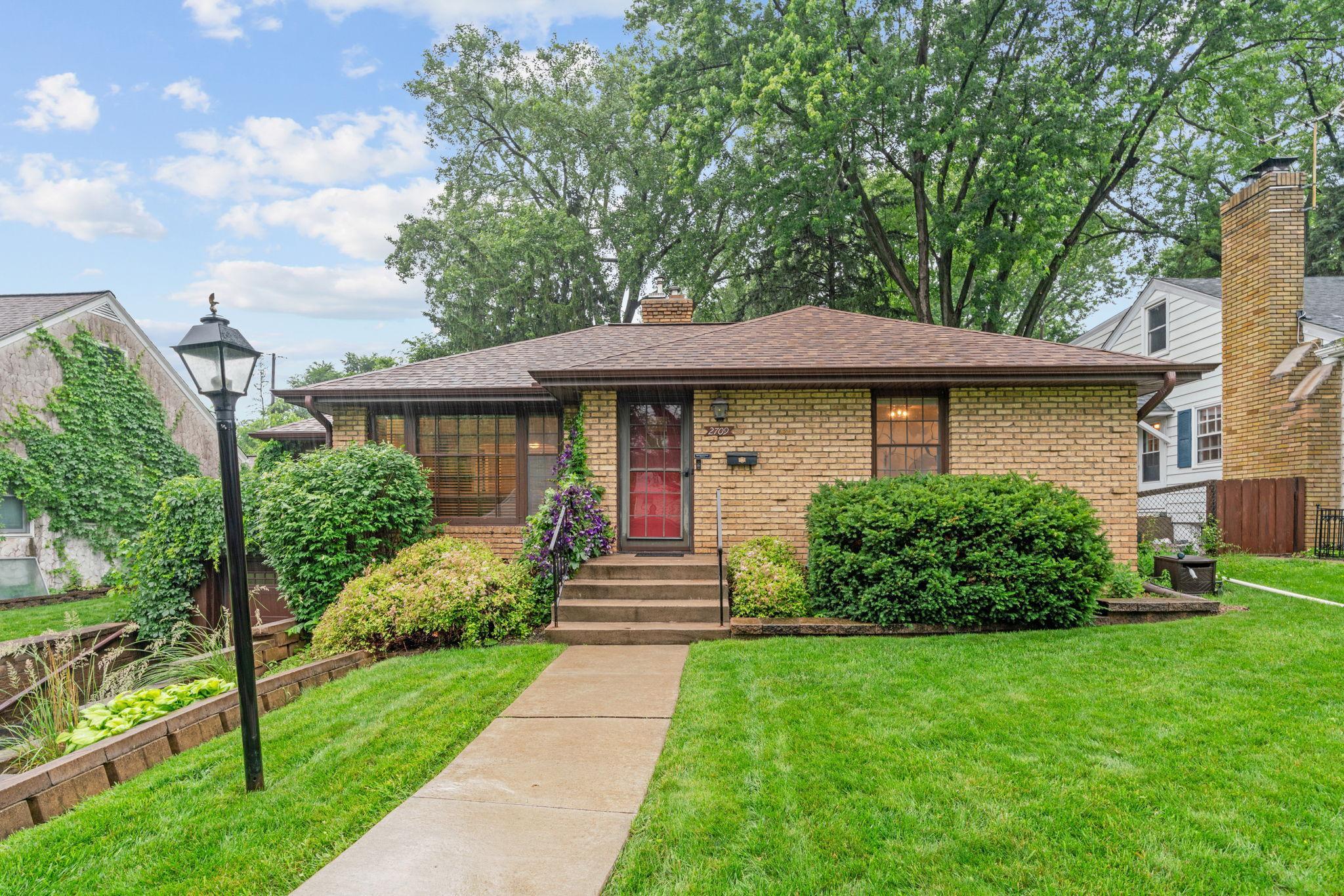2709 Ewing Avenue Property Photo 1