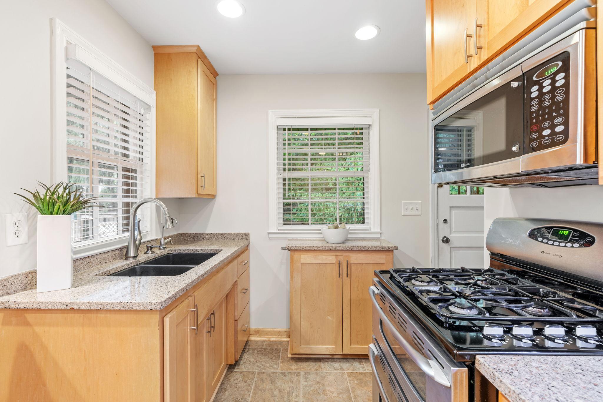 2709 Ewing Avenue Property Photo 14