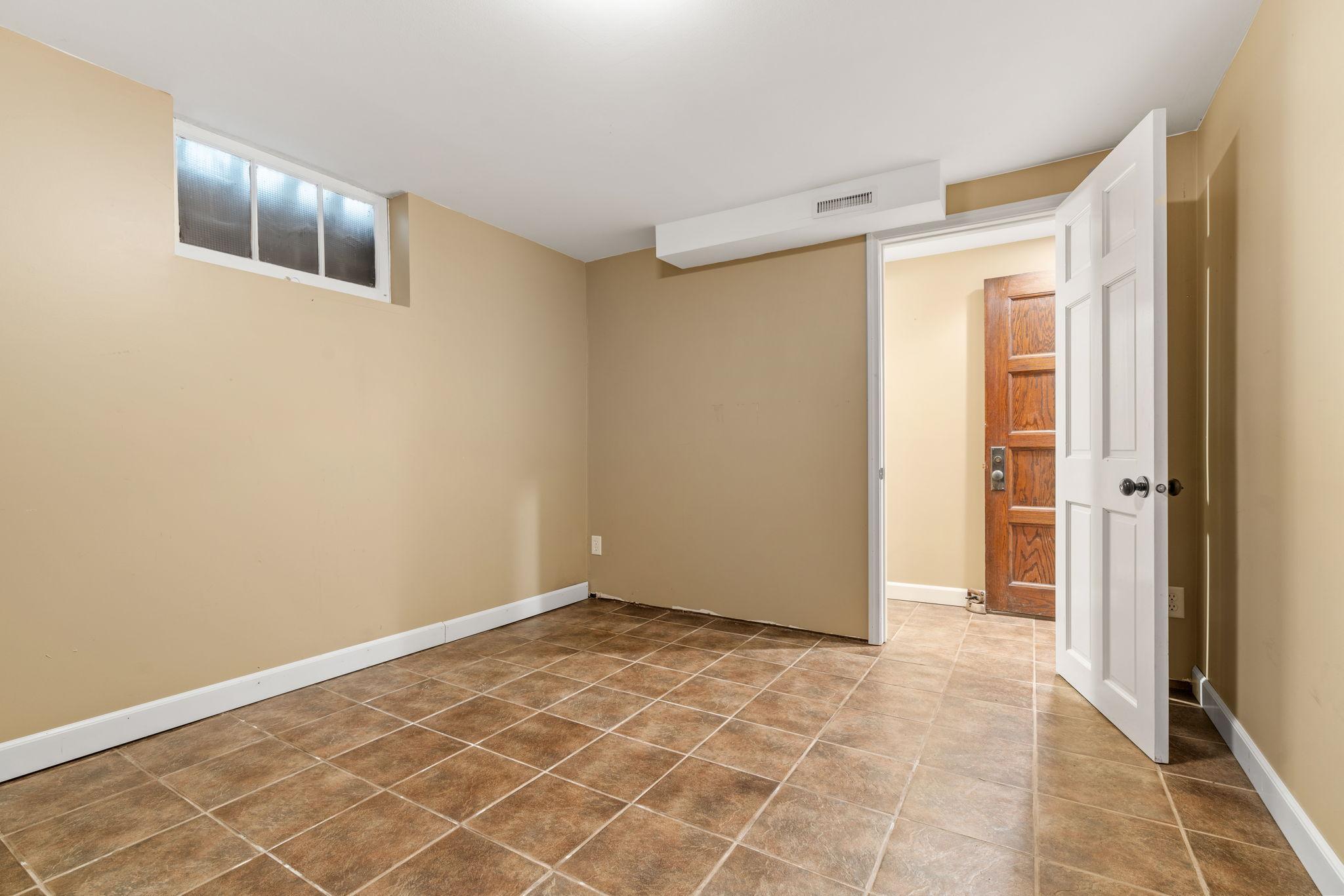 2709 Ewing Avenue Property Photo 28