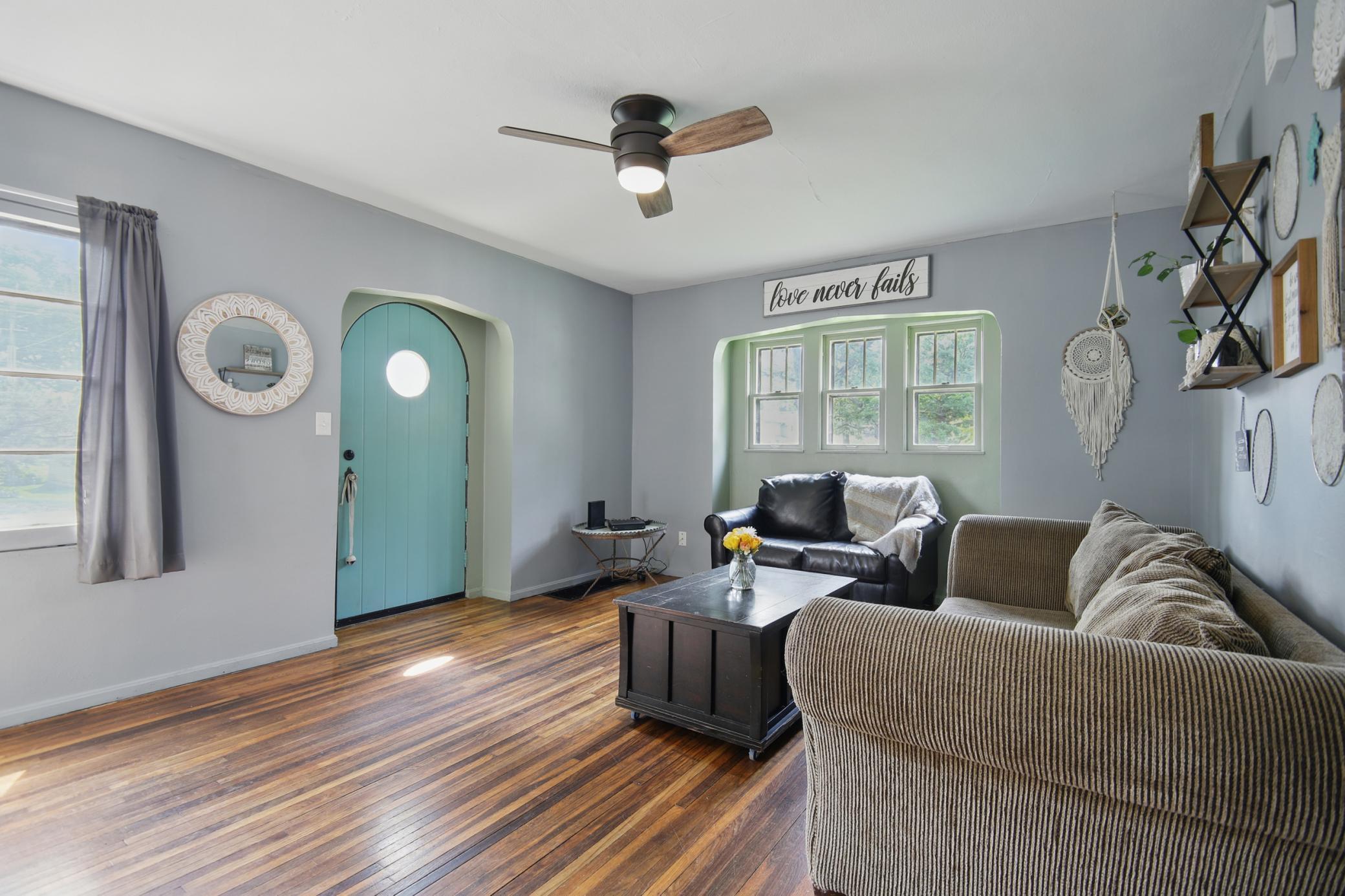 418 Lincoln Avenue Property Photo 4