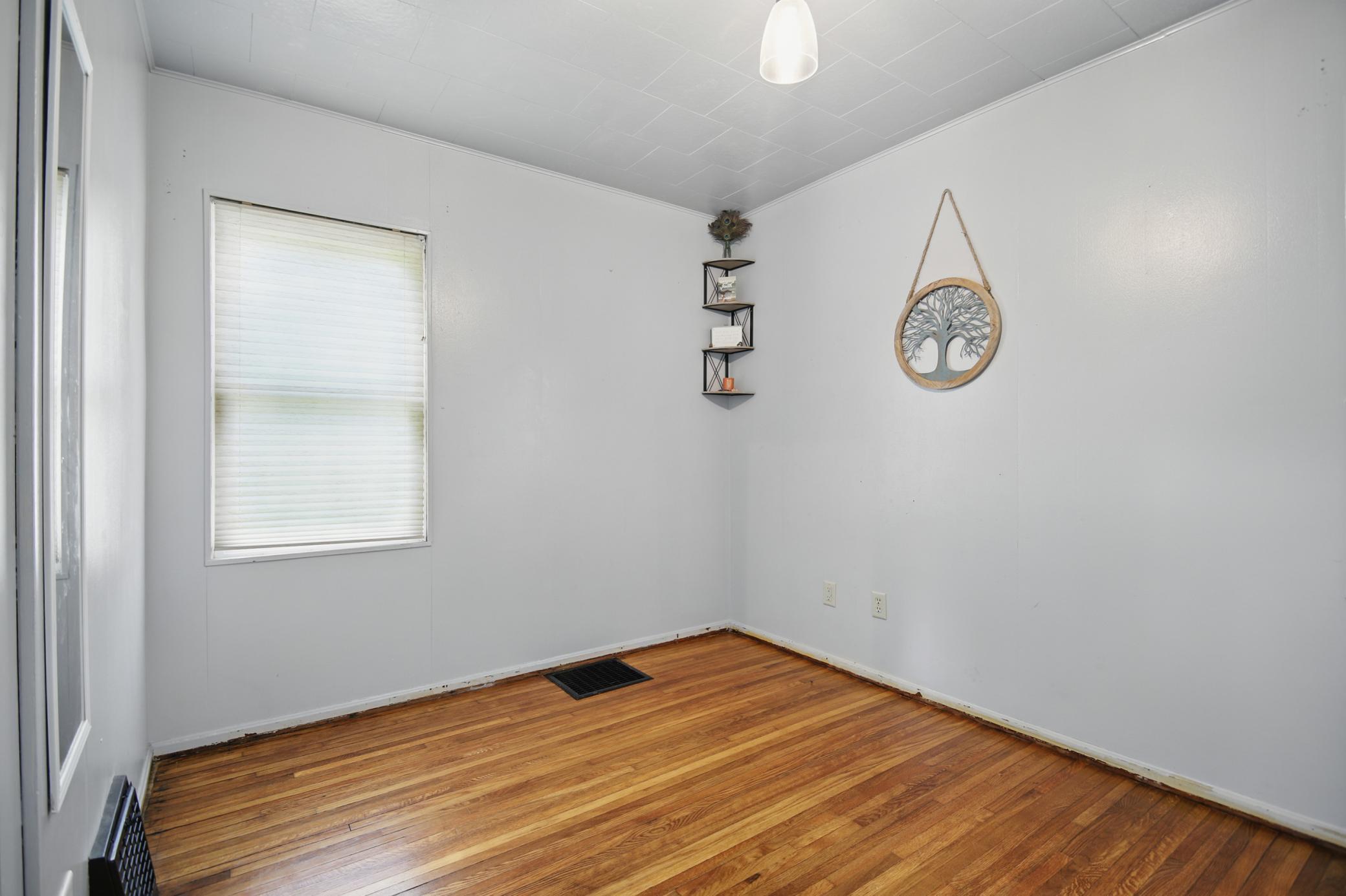 418 Lincoln Avenue Property Photo 13