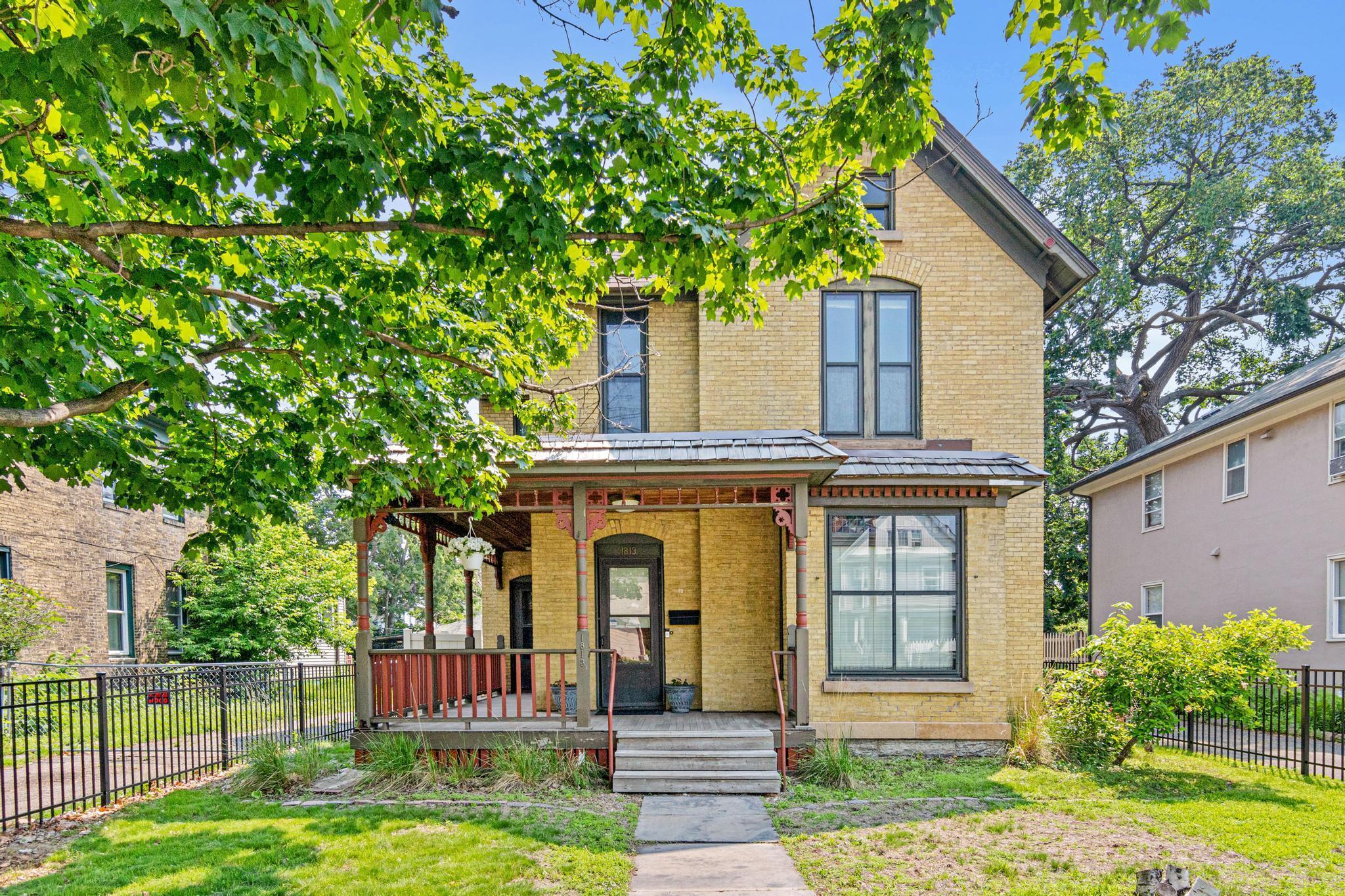1813 11th Avenue Property Photo 1