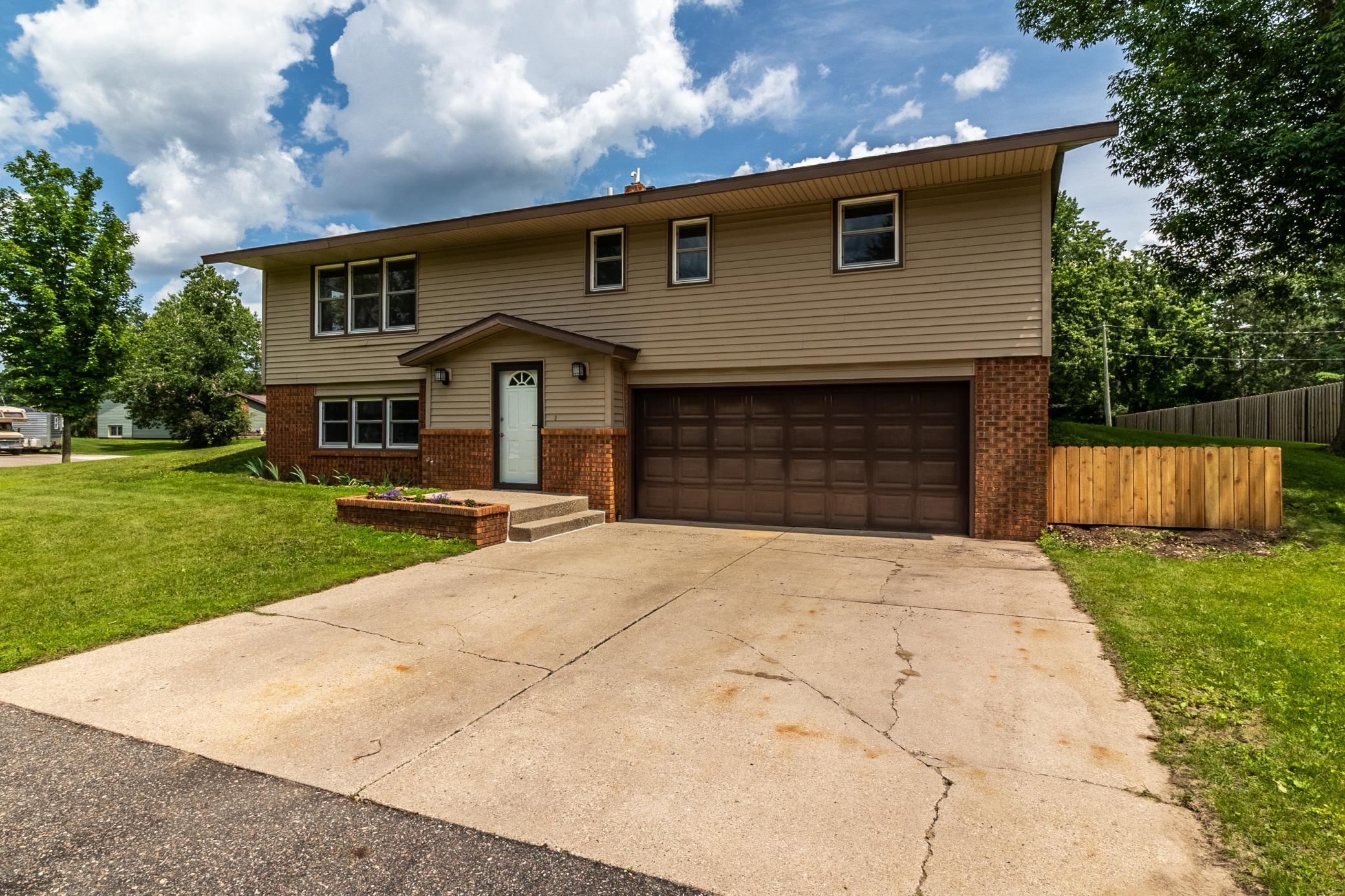 1744 Oak Road Property Photo