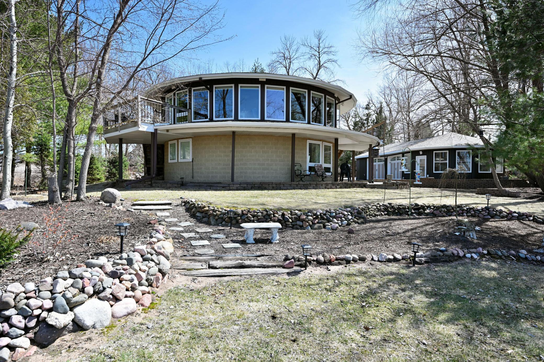 1117 E Lake Drive Property Photo 1