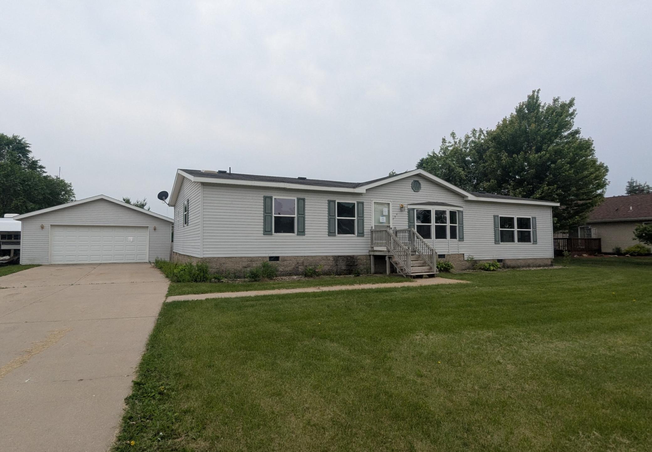 204 6th Street Property Photo 1