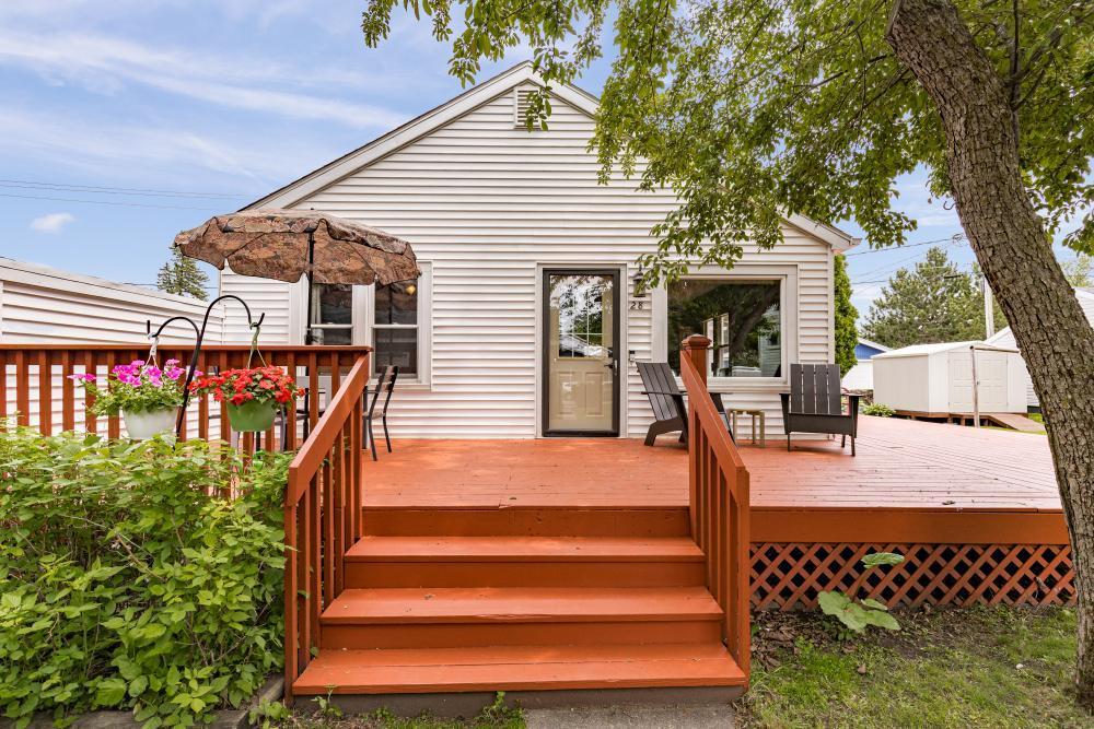 28 16th Street Property Photo 1