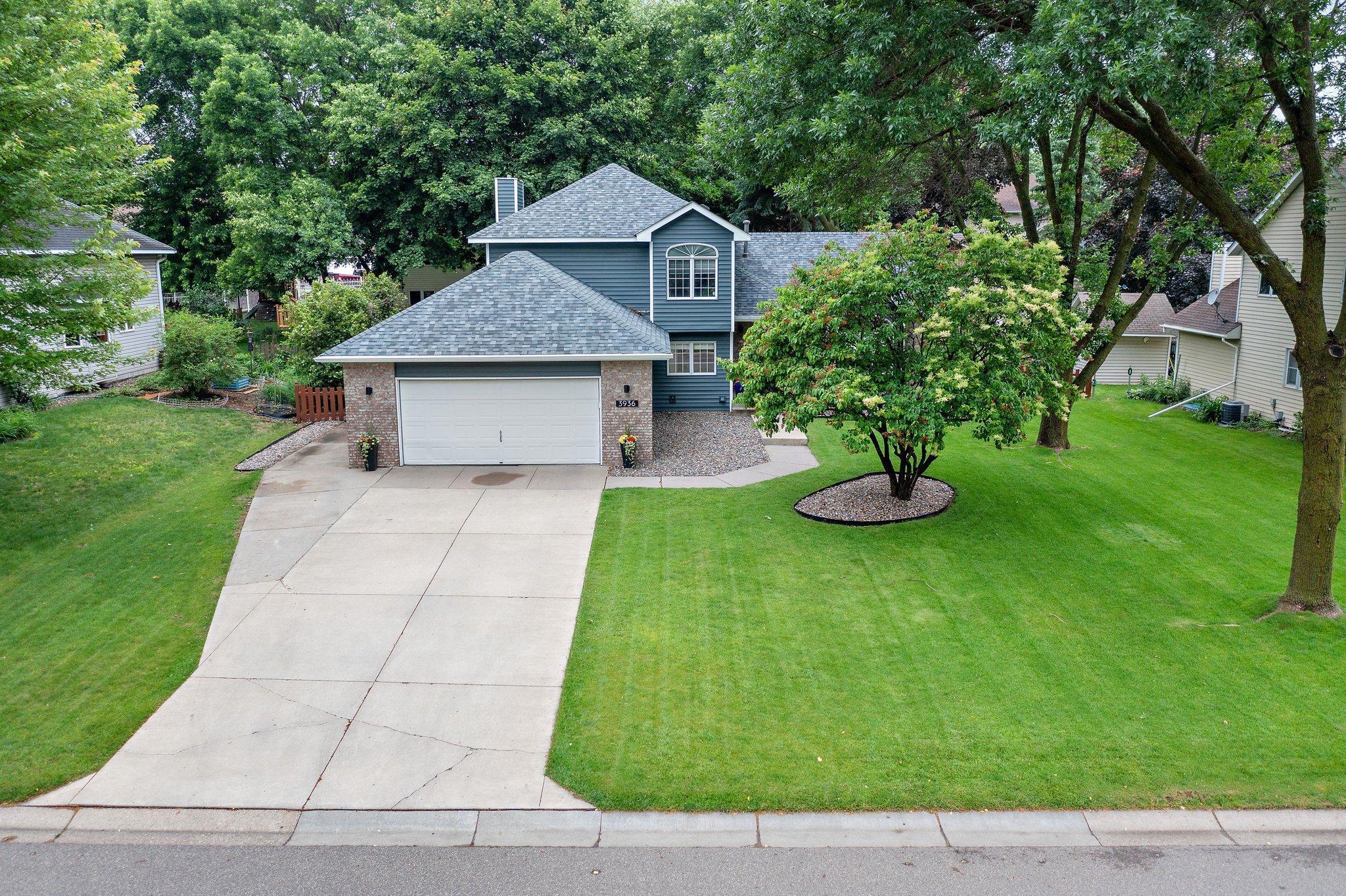 3936 Cheshunt Drive Property Photo 3