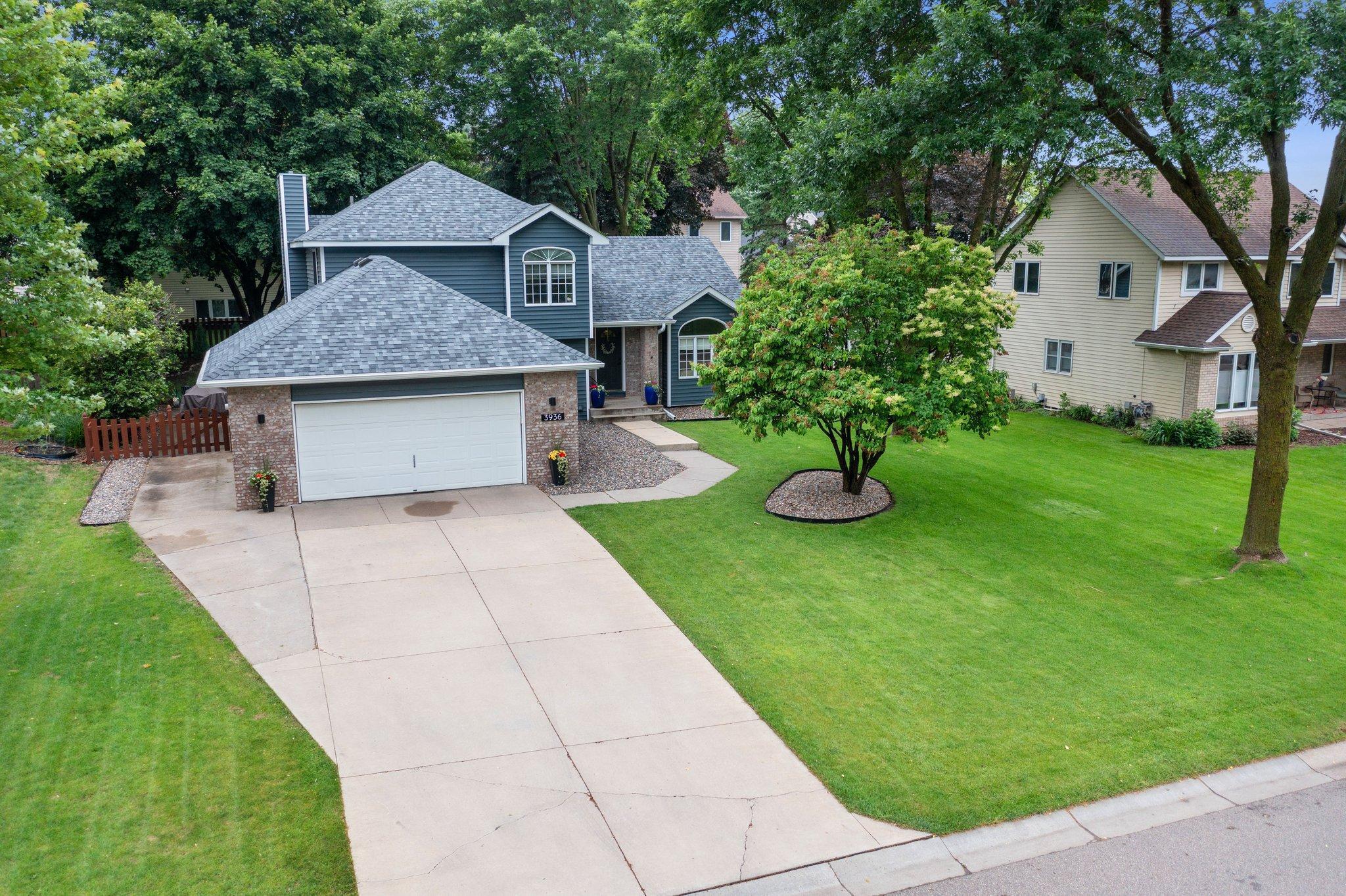 3936 Cheshunt Drive Property Photo 4