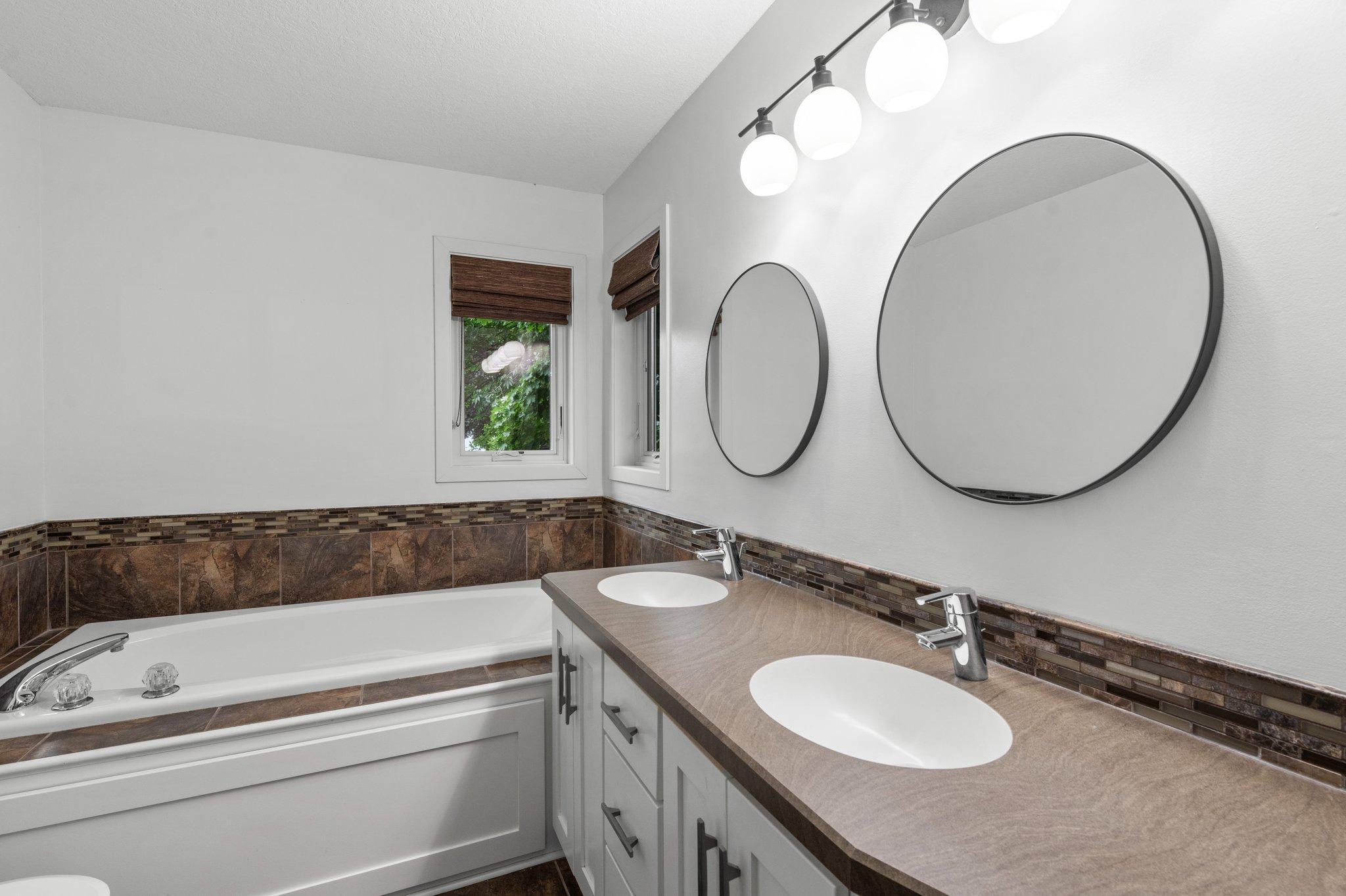 3936 Cheshunt Drive Property Photo 41