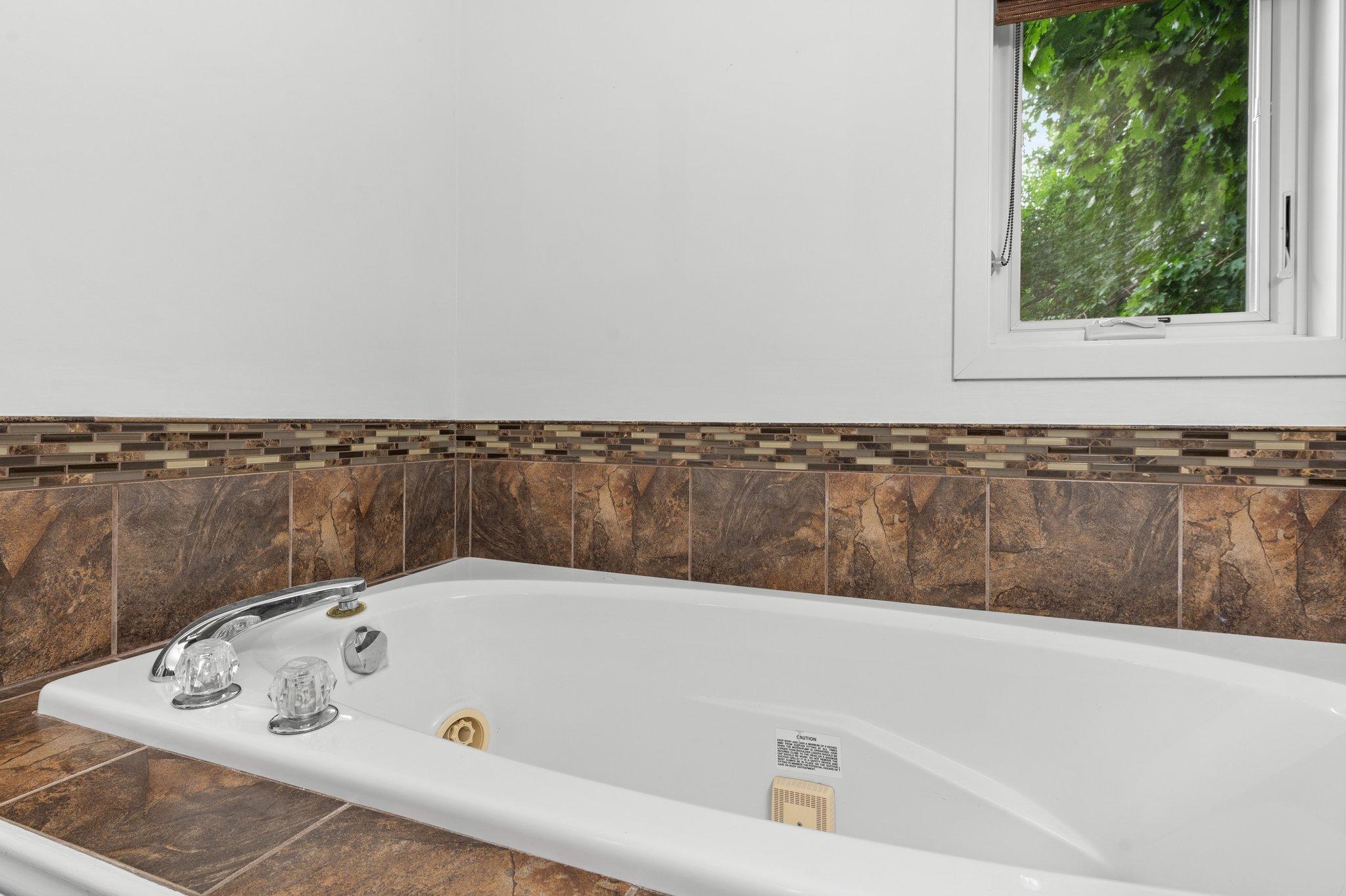 3936 Cheshunt Drive Property Photo 42