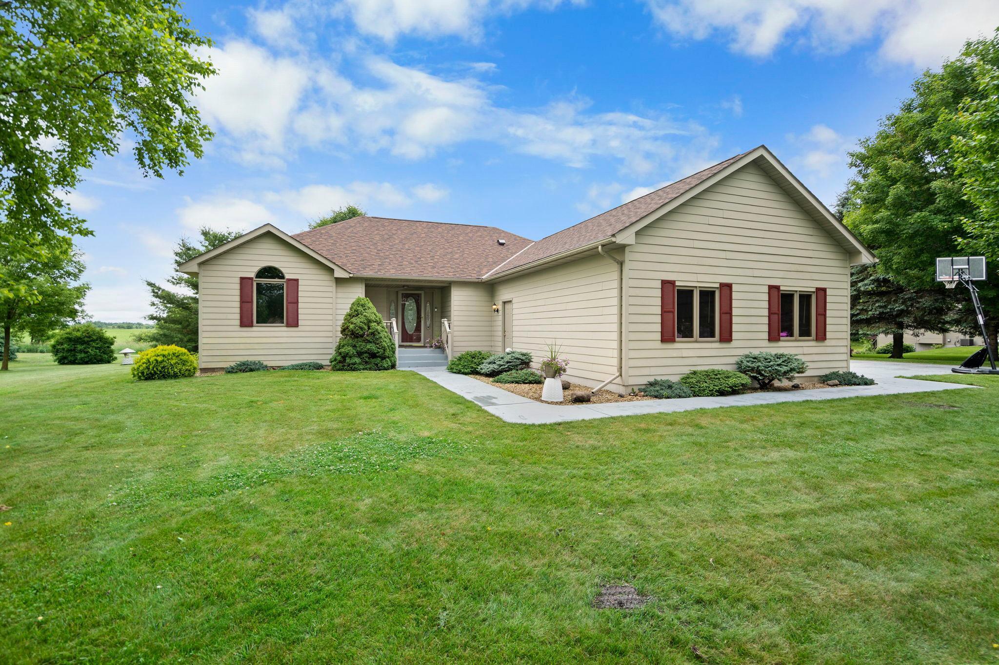 2012 Highland Circle Property Photo 1