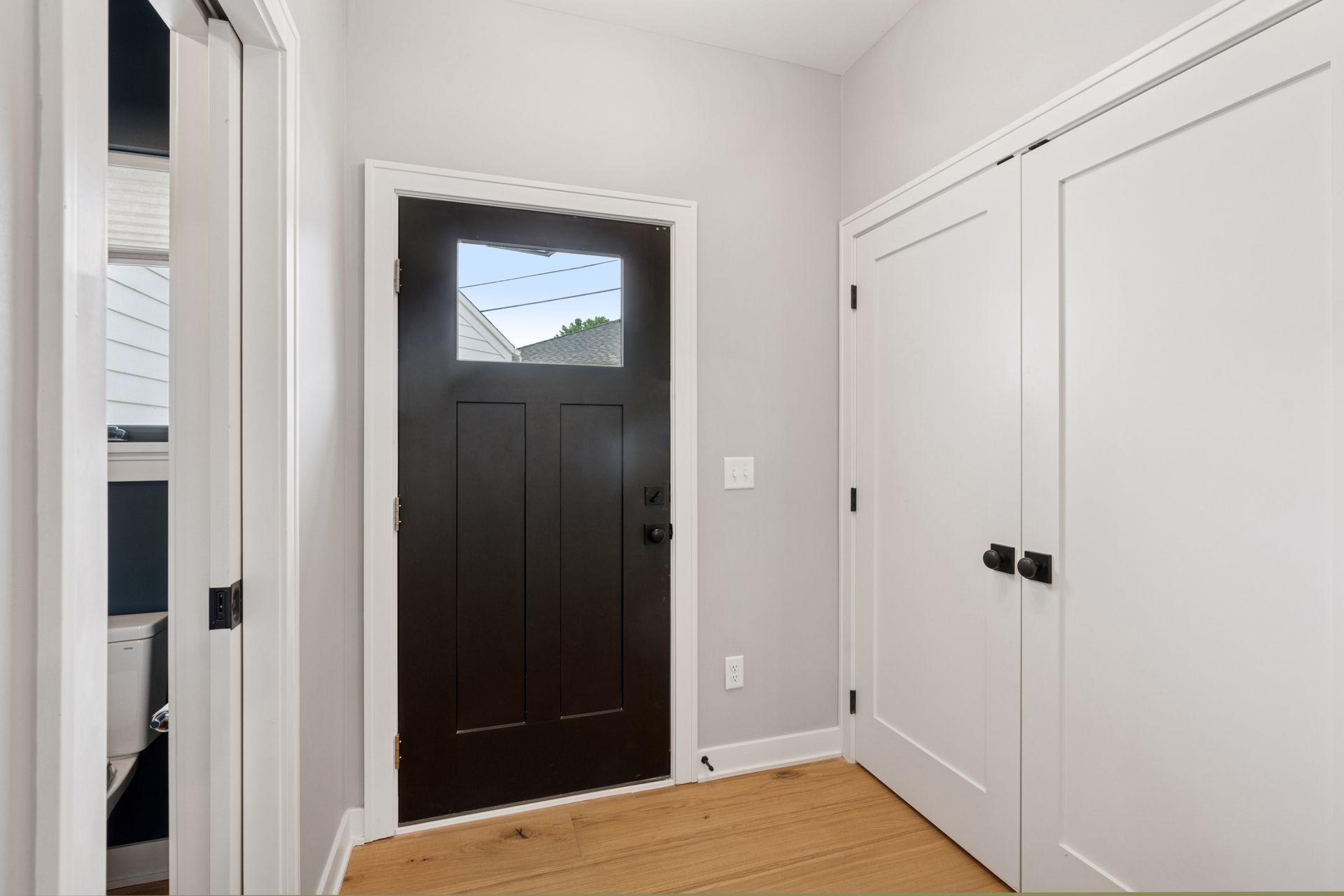 2820 Saint Louis Avenue Property Photo 15