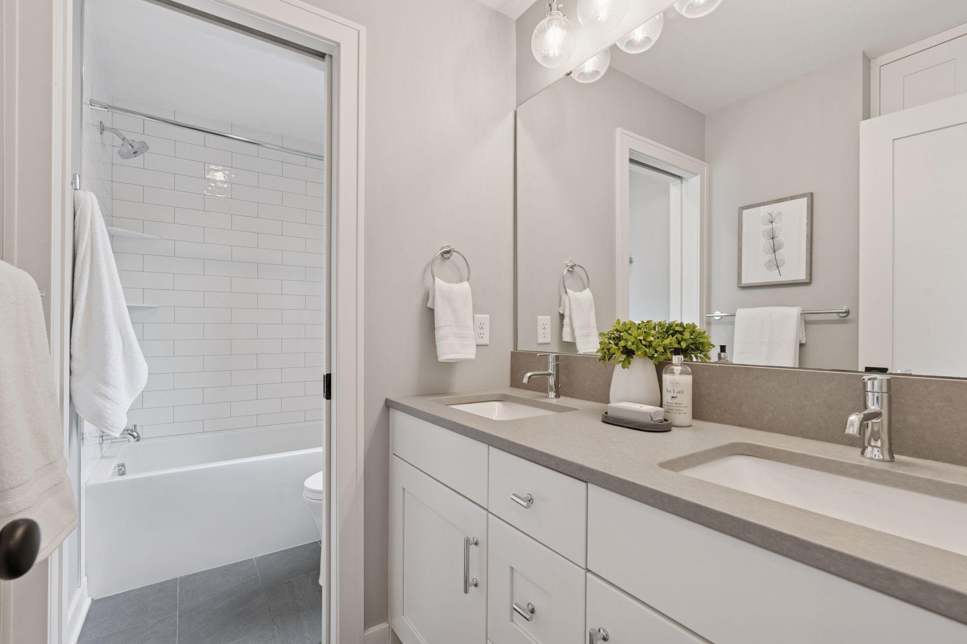 2820 Saint Louis Avenue Property Photo 21