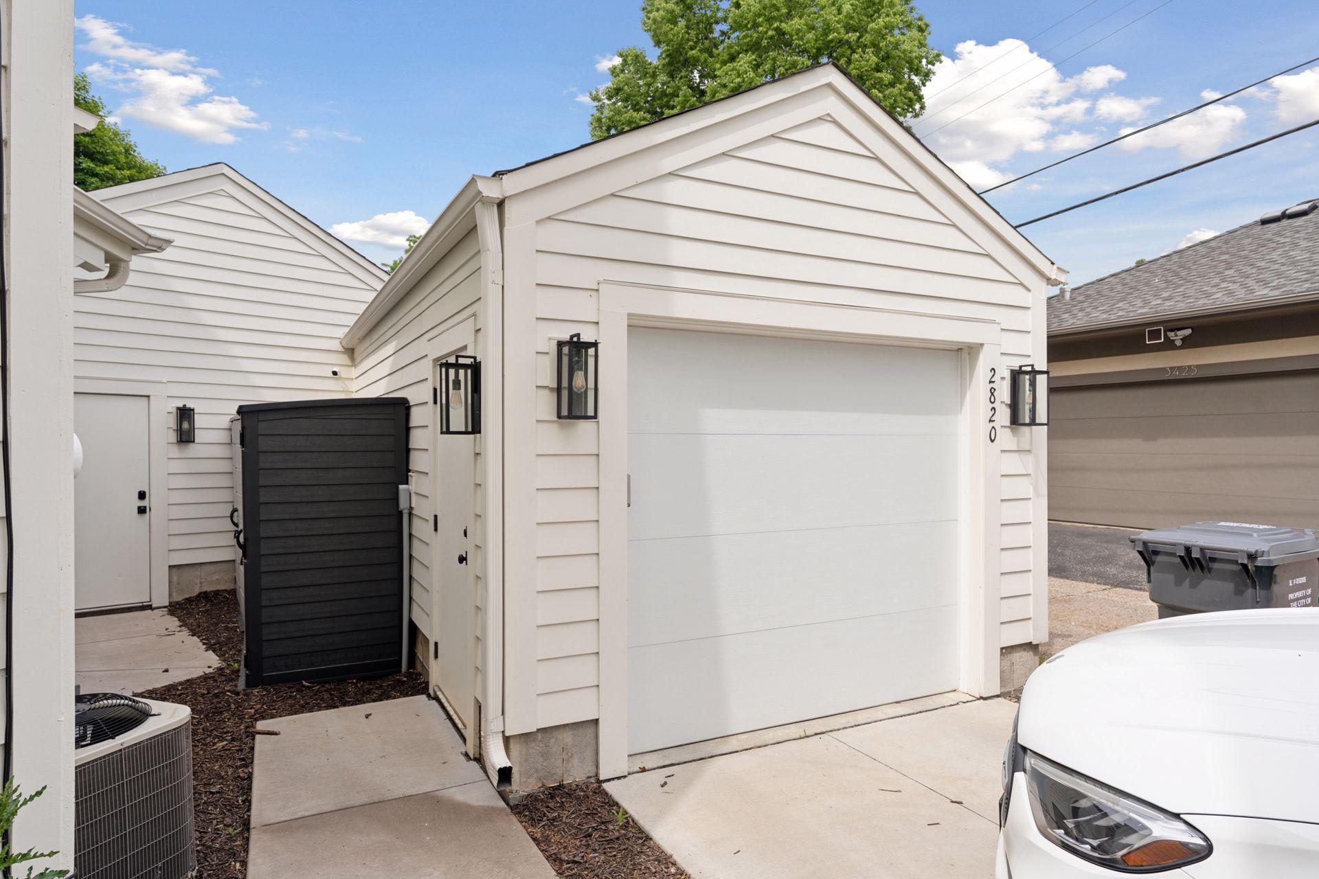 2820 Saint Louis Avenue Property Photo 40