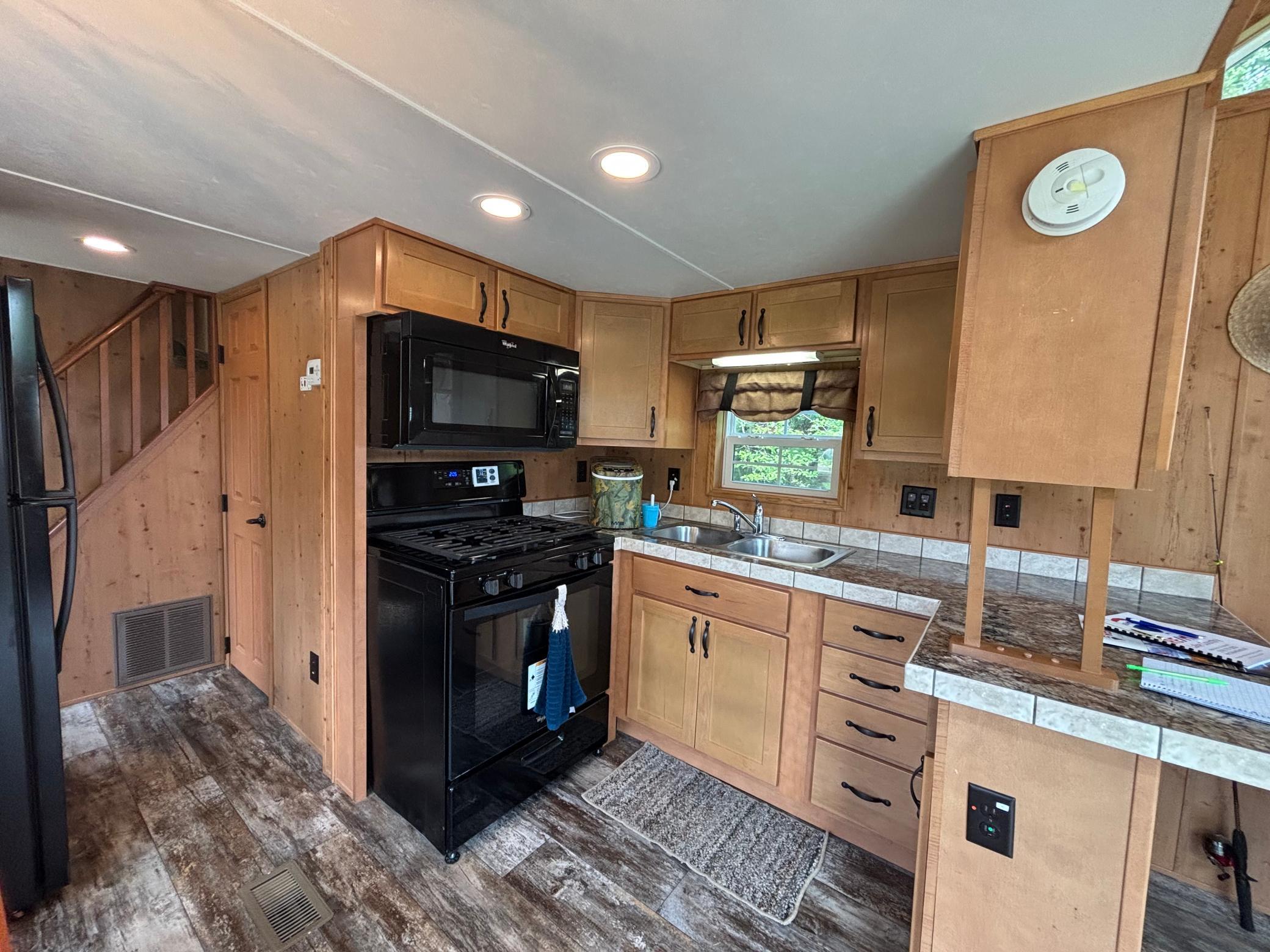 9436 Bear Ridge Drive Property Photo 8