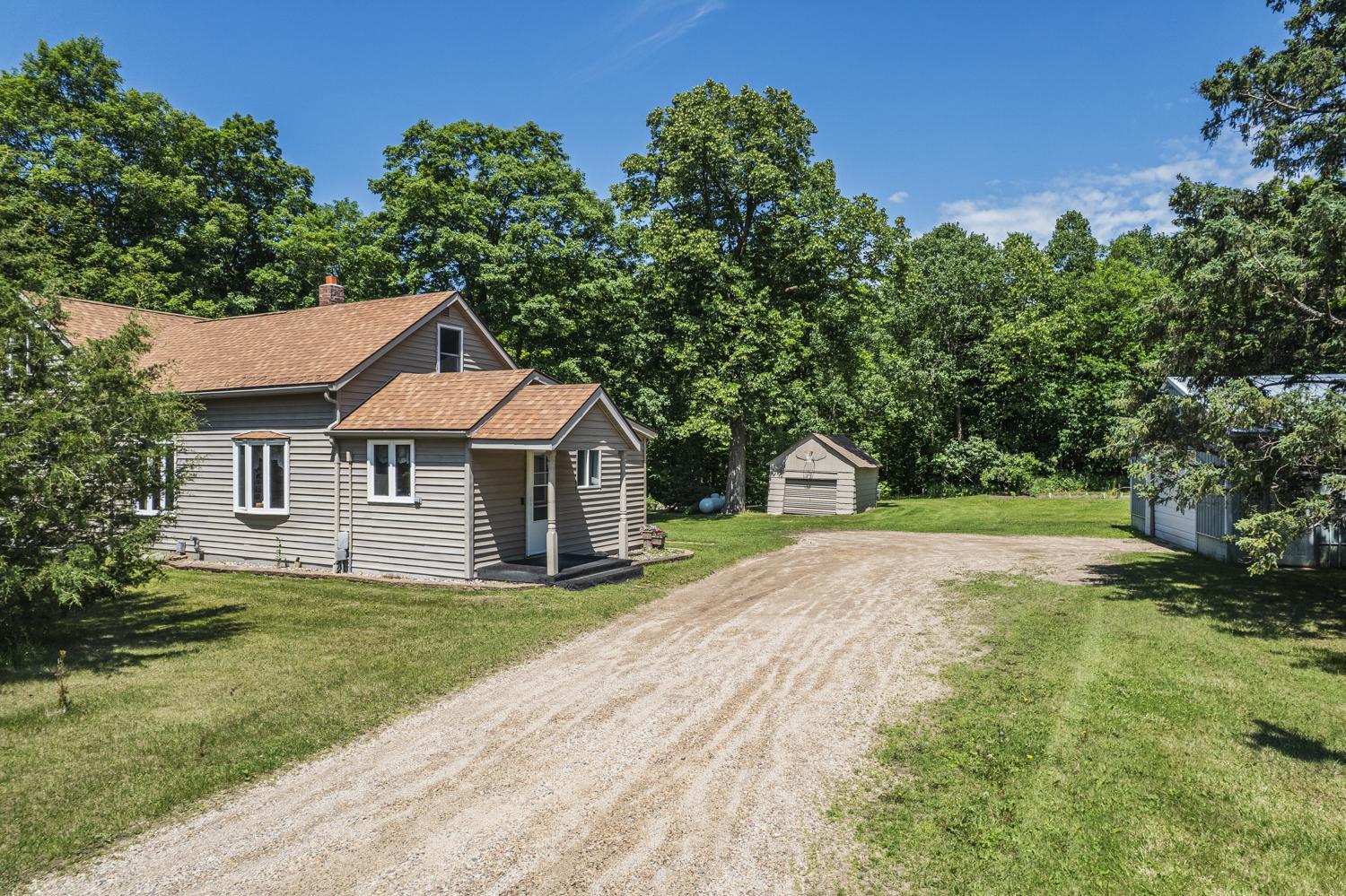 49227 Us Highway 59 Property Photo 1