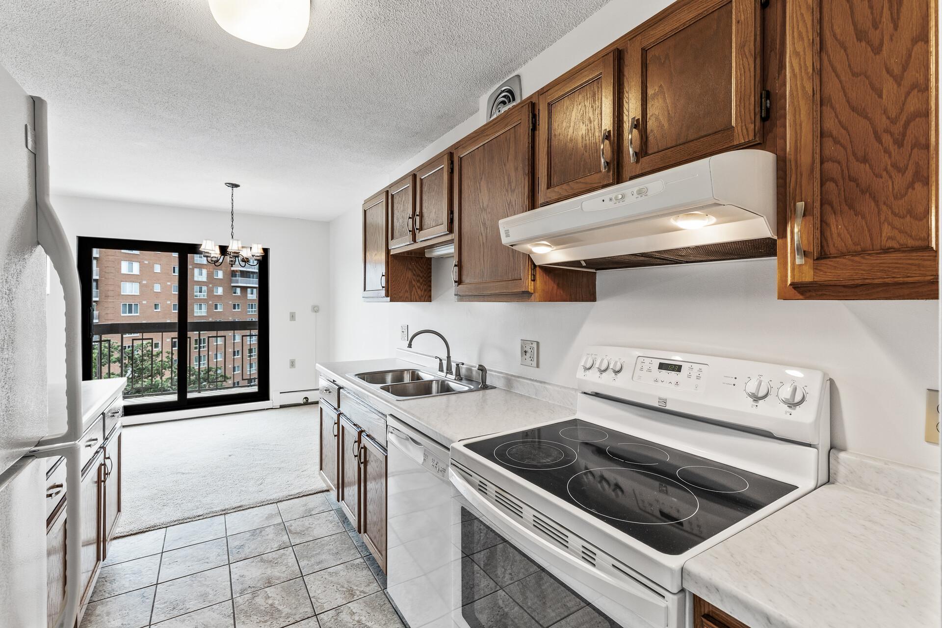 6615 Lake Shore Drive 900 Property Photo 3