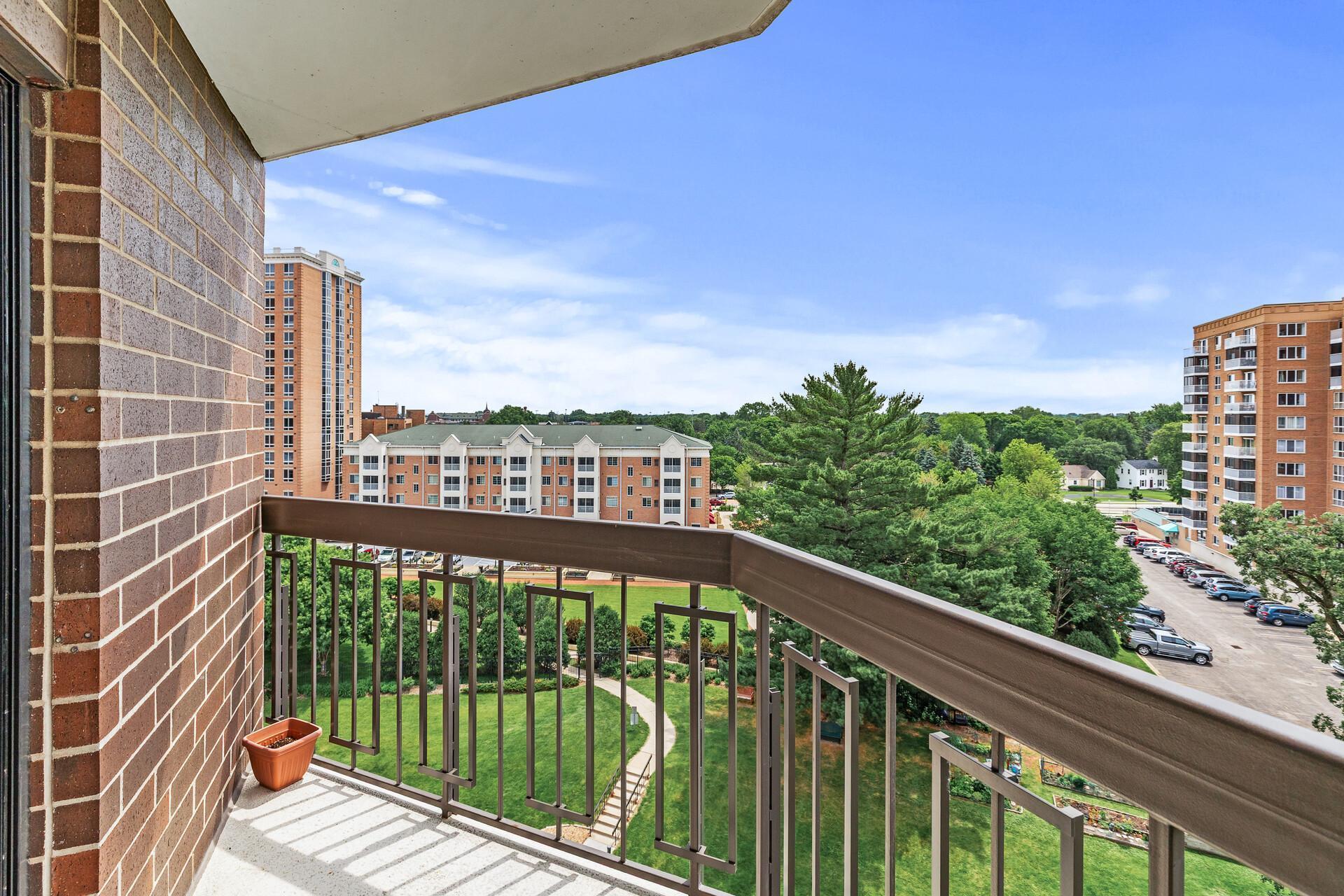 6615 Lake Shore Drive 900 Property Photo 6
