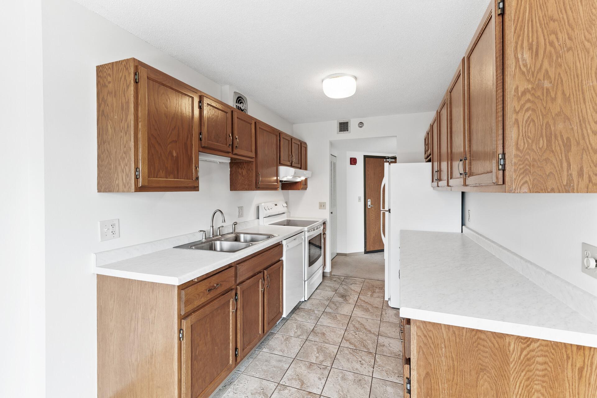6615 Lake Shore Drive 900 Property Photo 8