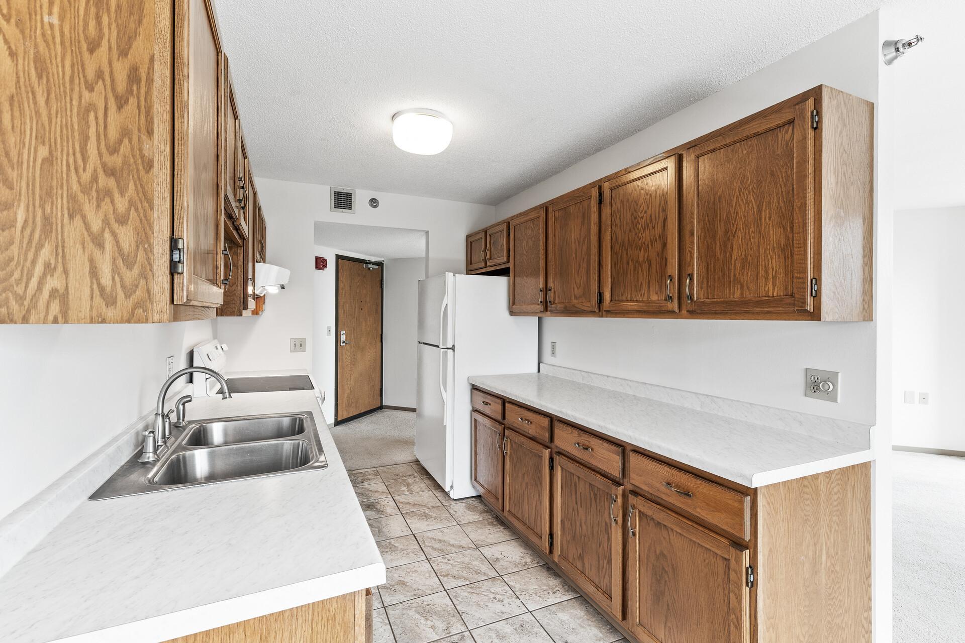 6615 Lake Shore Drive 900 Property Photo 9