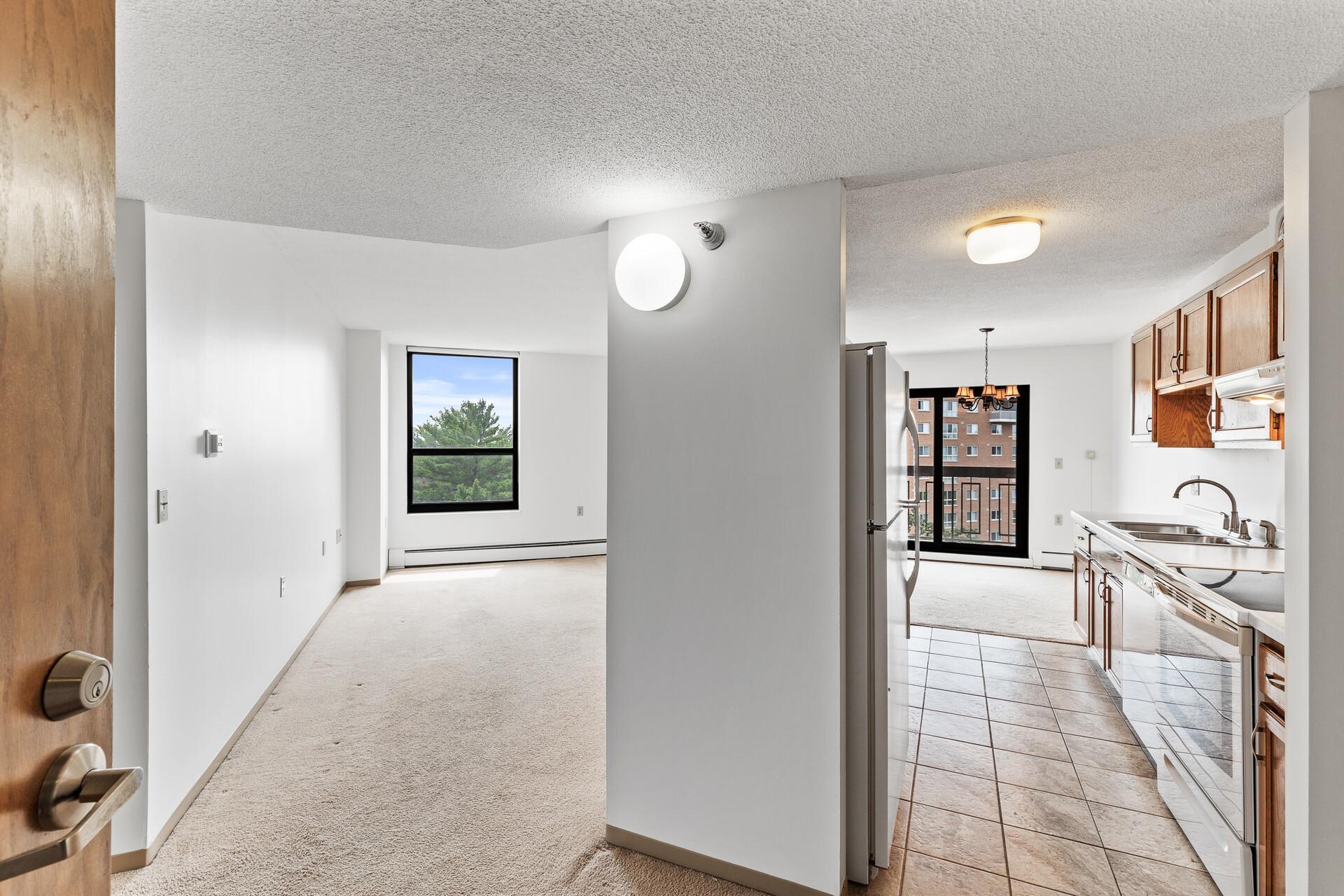 6615 Lake Shore Drive 900 Property Photo 10