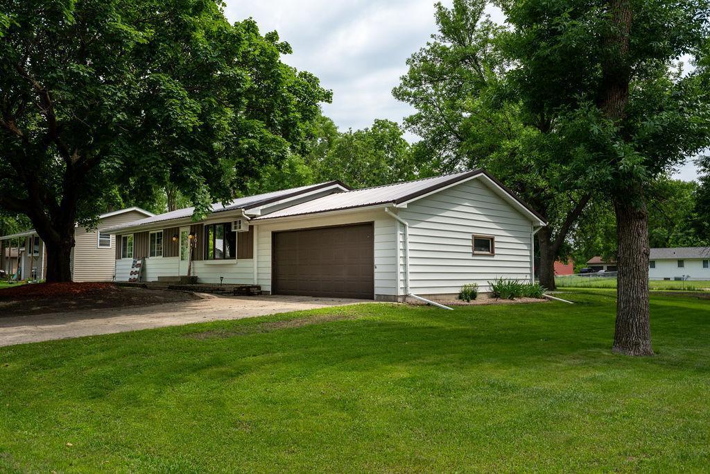 401 Lincoln Street Property Photo 1