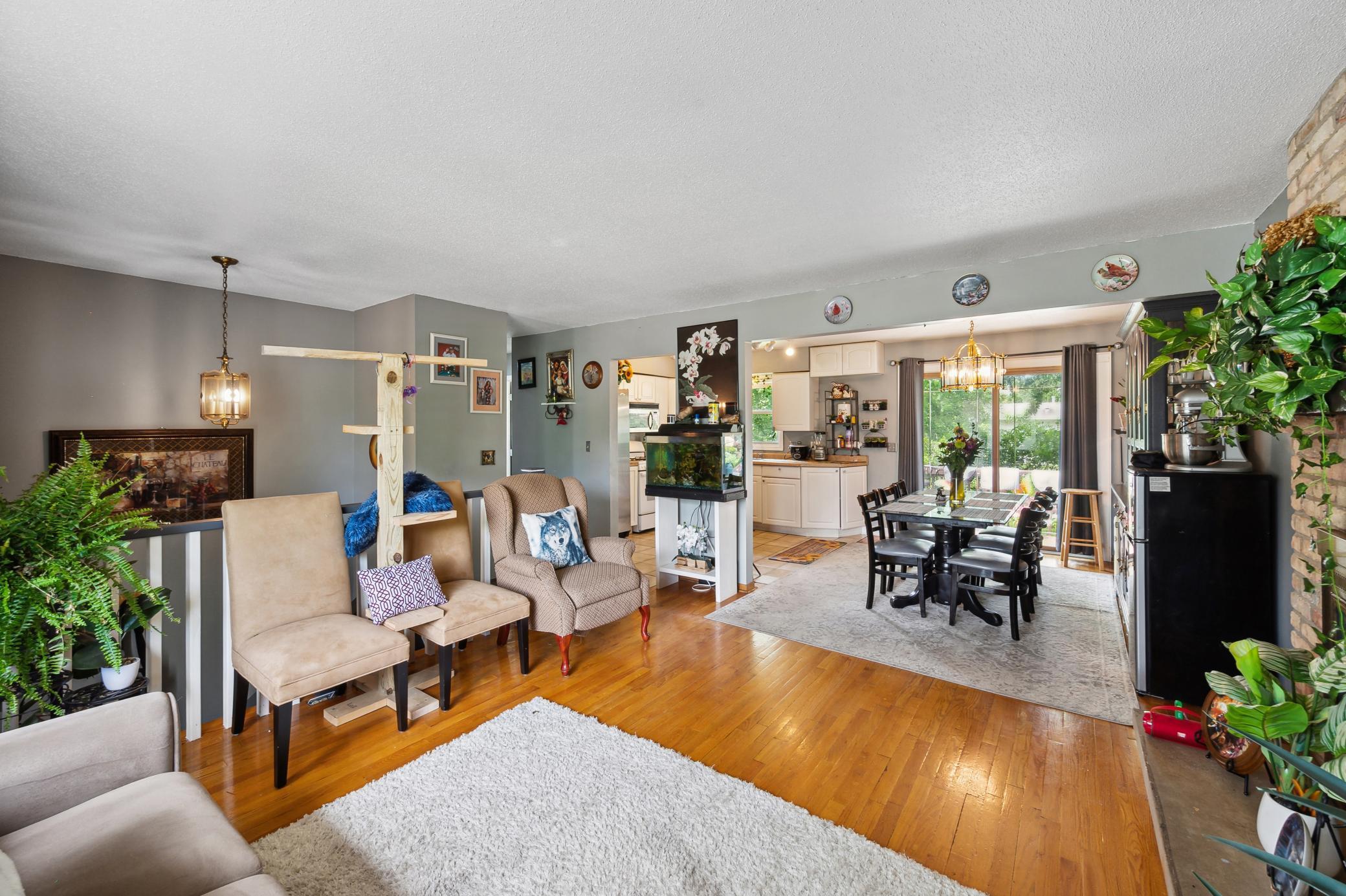 1613 Lyn Curve Avenue Property Photo 3