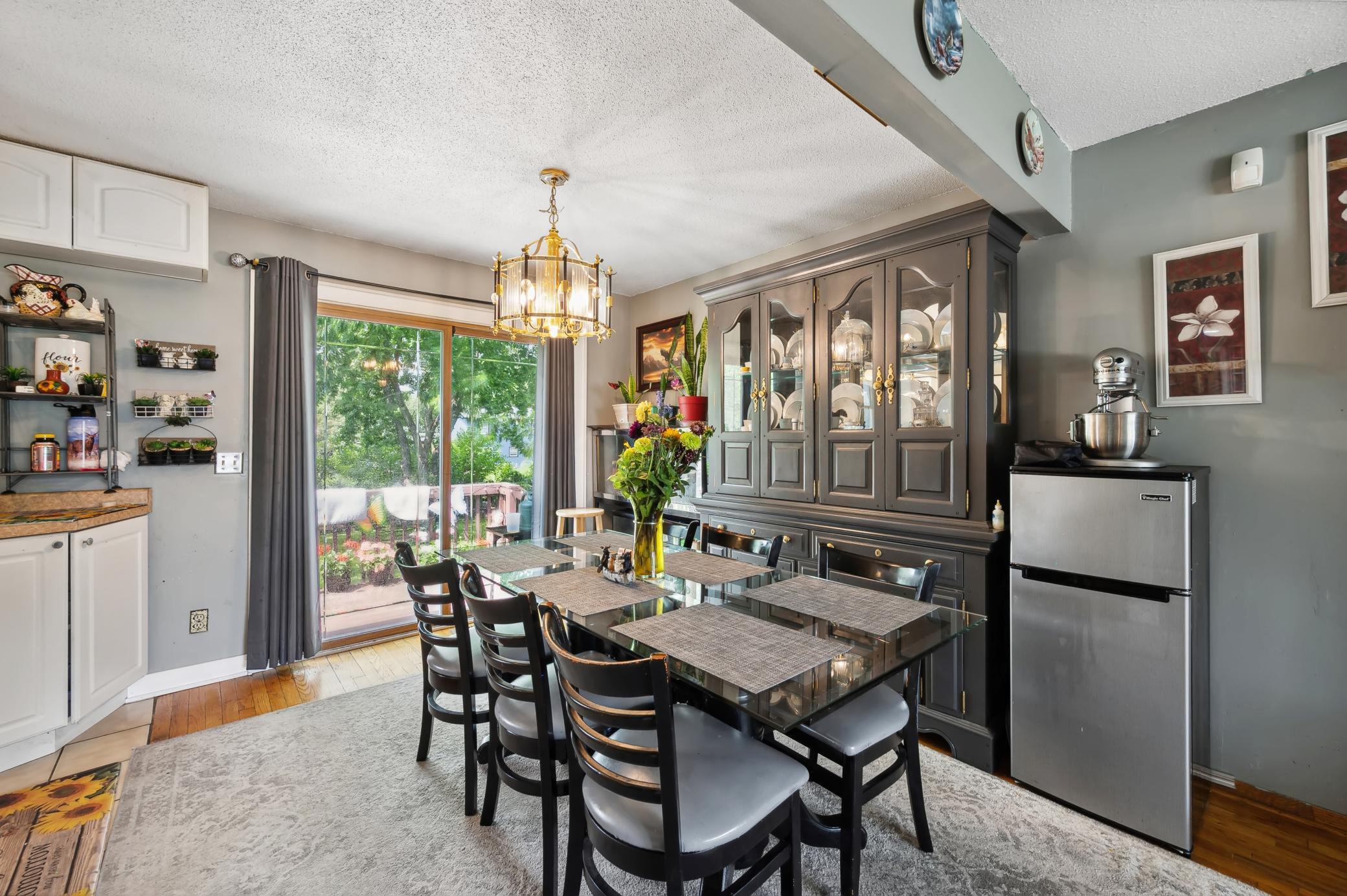 1613 Lyn Curve Avenue Property Photo 4