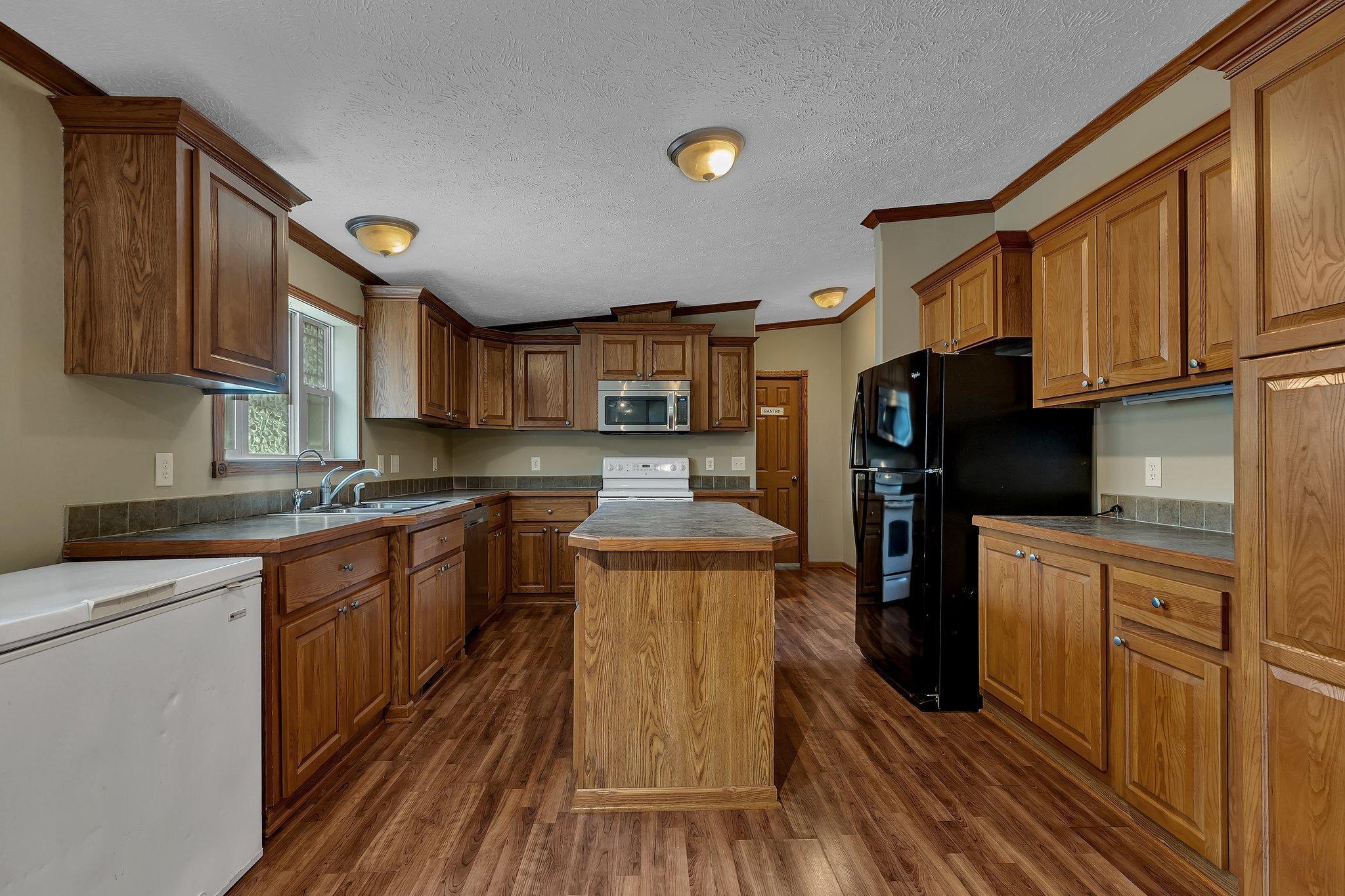 27331 Honey Hill Road Property Photo 4
