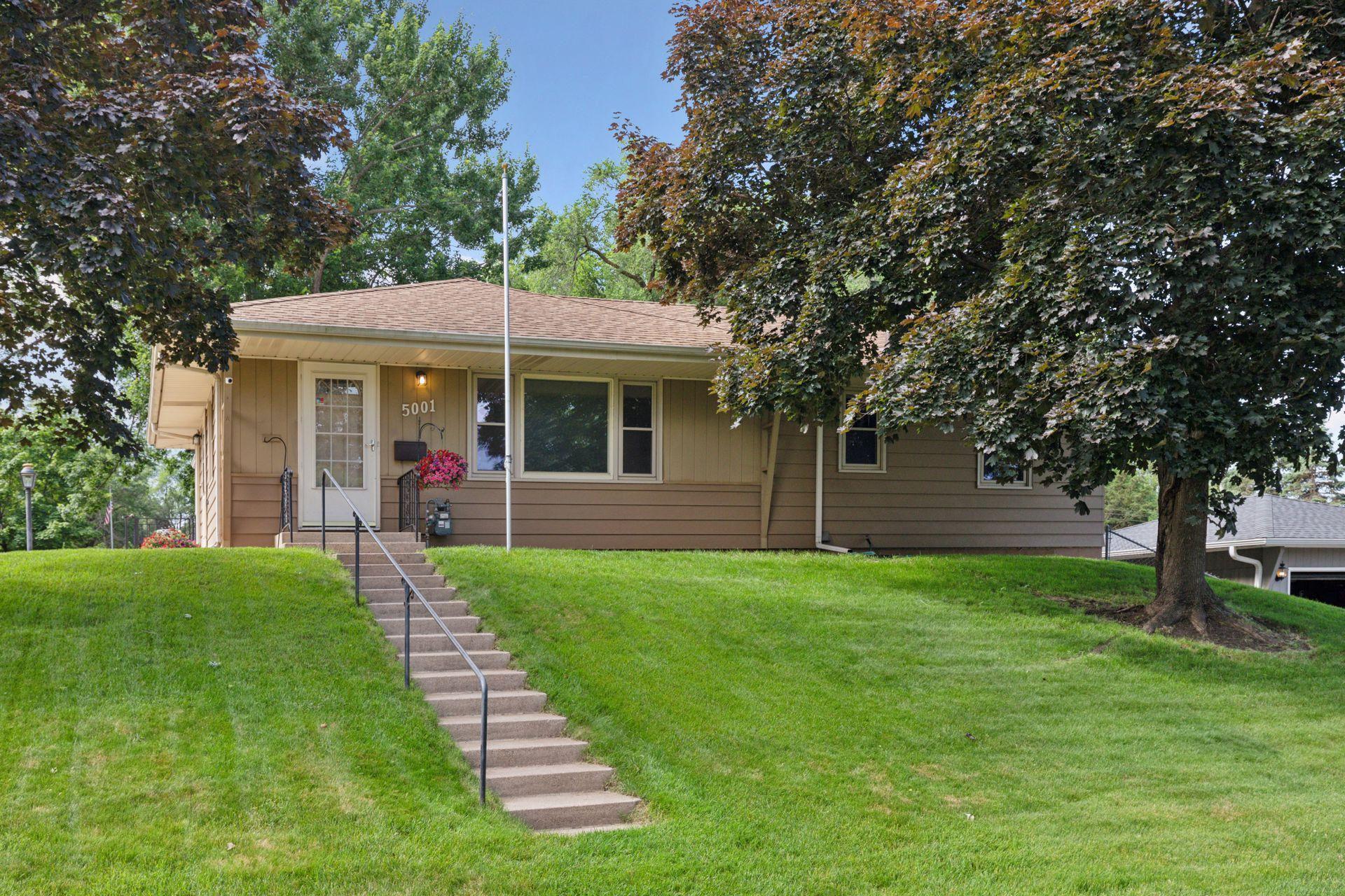 5001 W 108th Street Property Photo 1