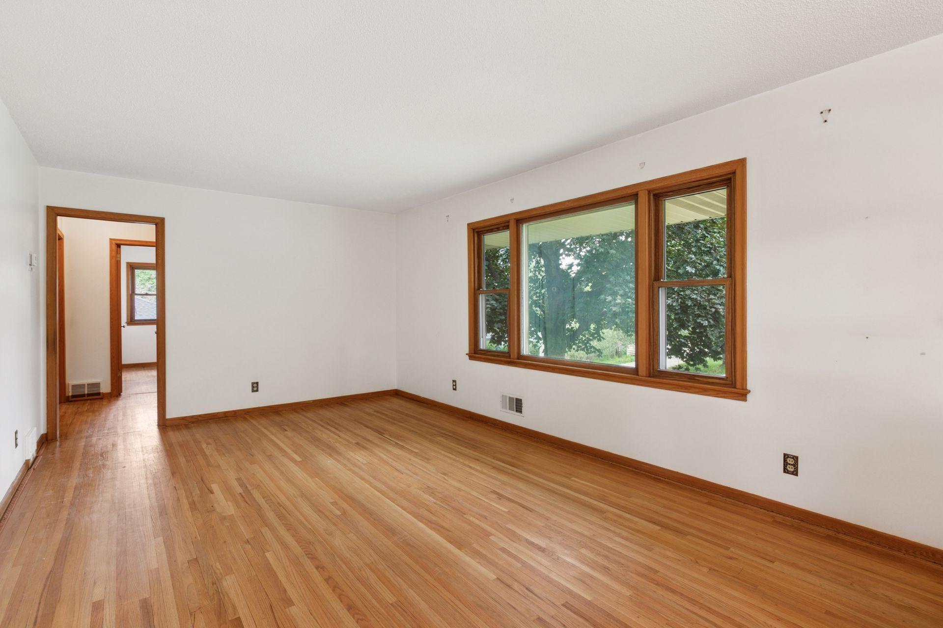 5001 W 108th Street Property Photo 8