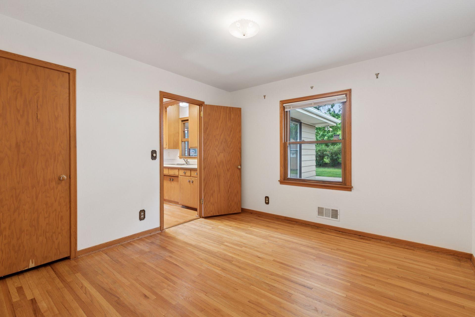 5001 W 108th Street Property Photo 19