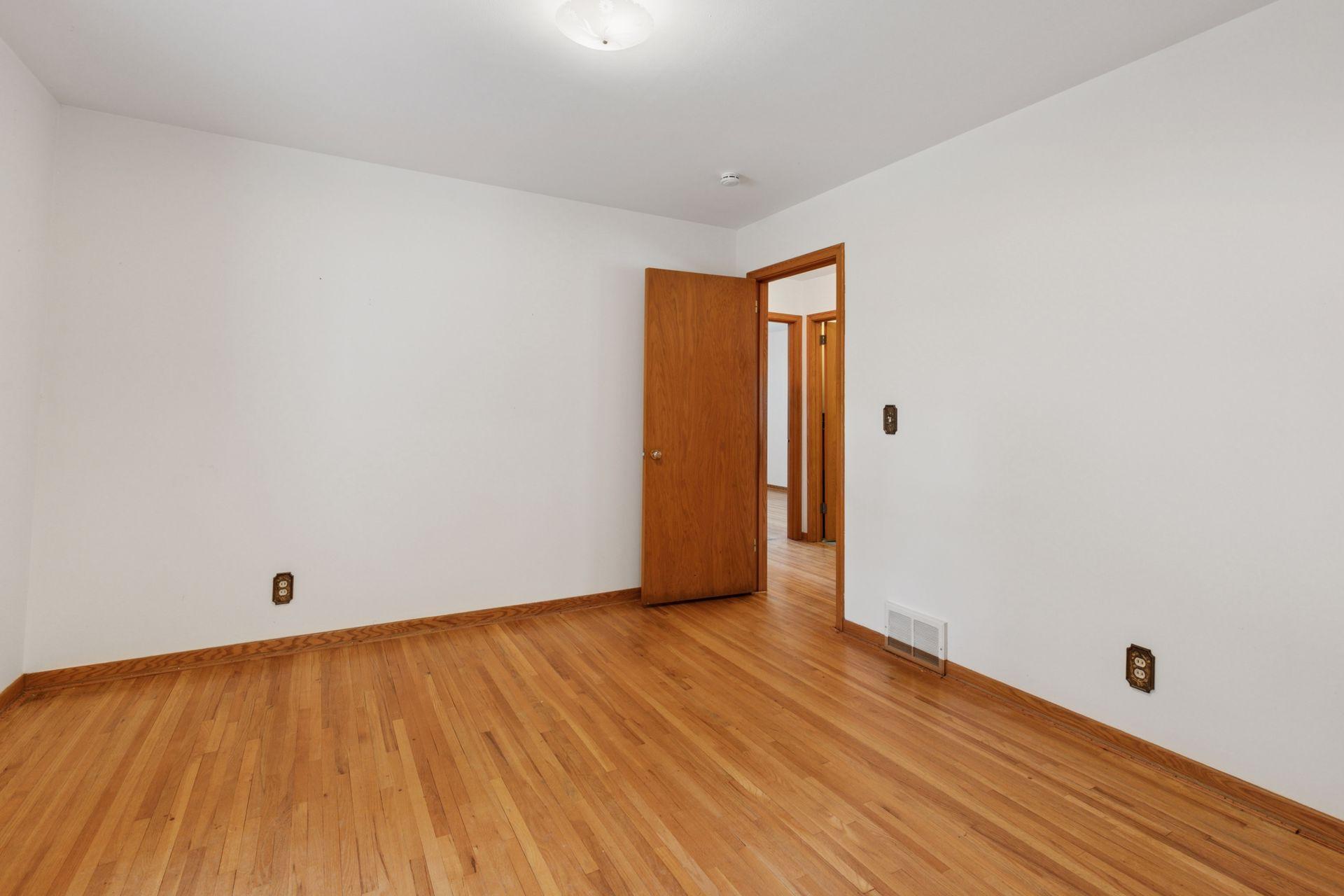 5001 W 108th Street Property Photo 20
