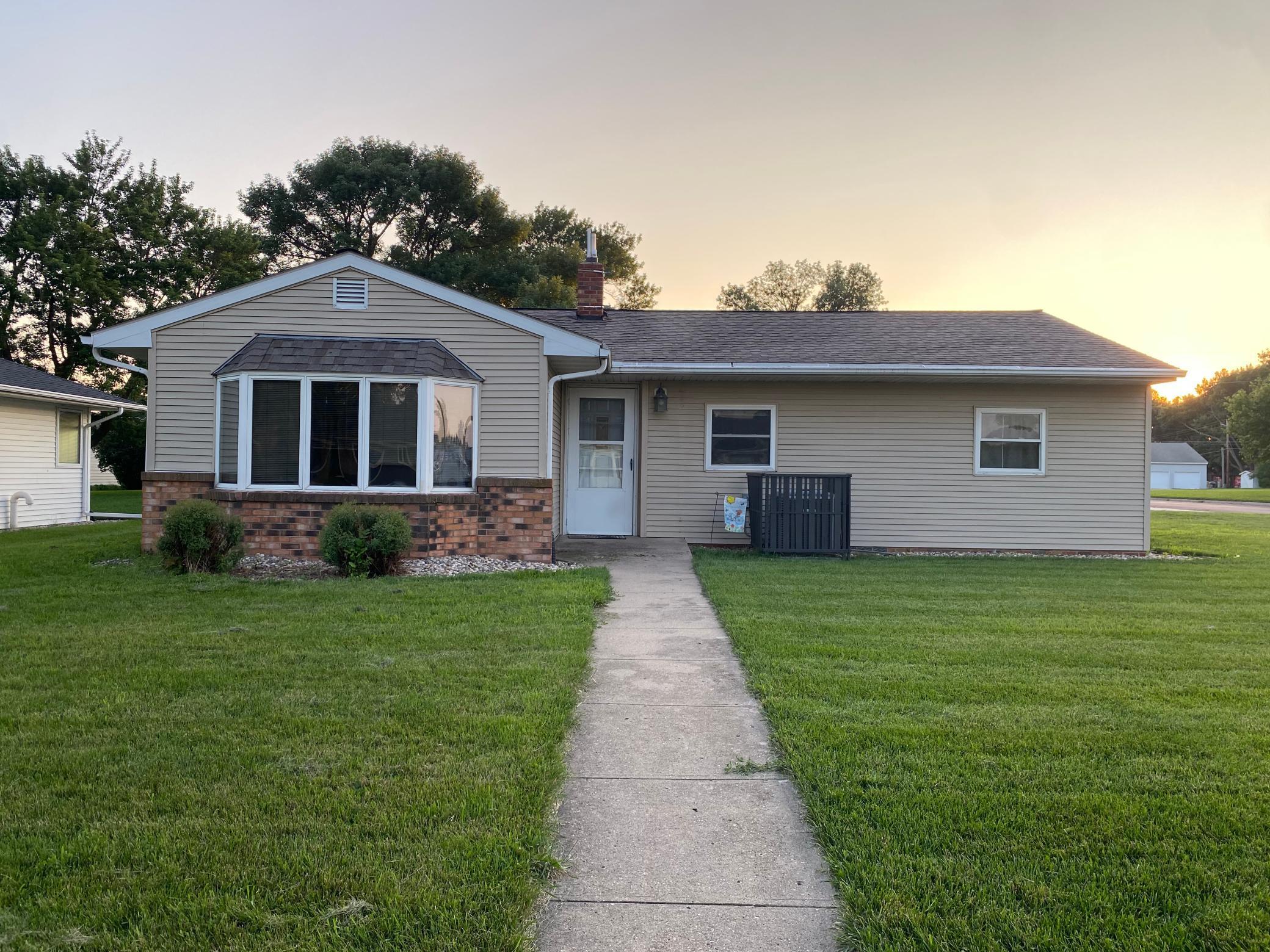 522 1st Street Property Photo 1