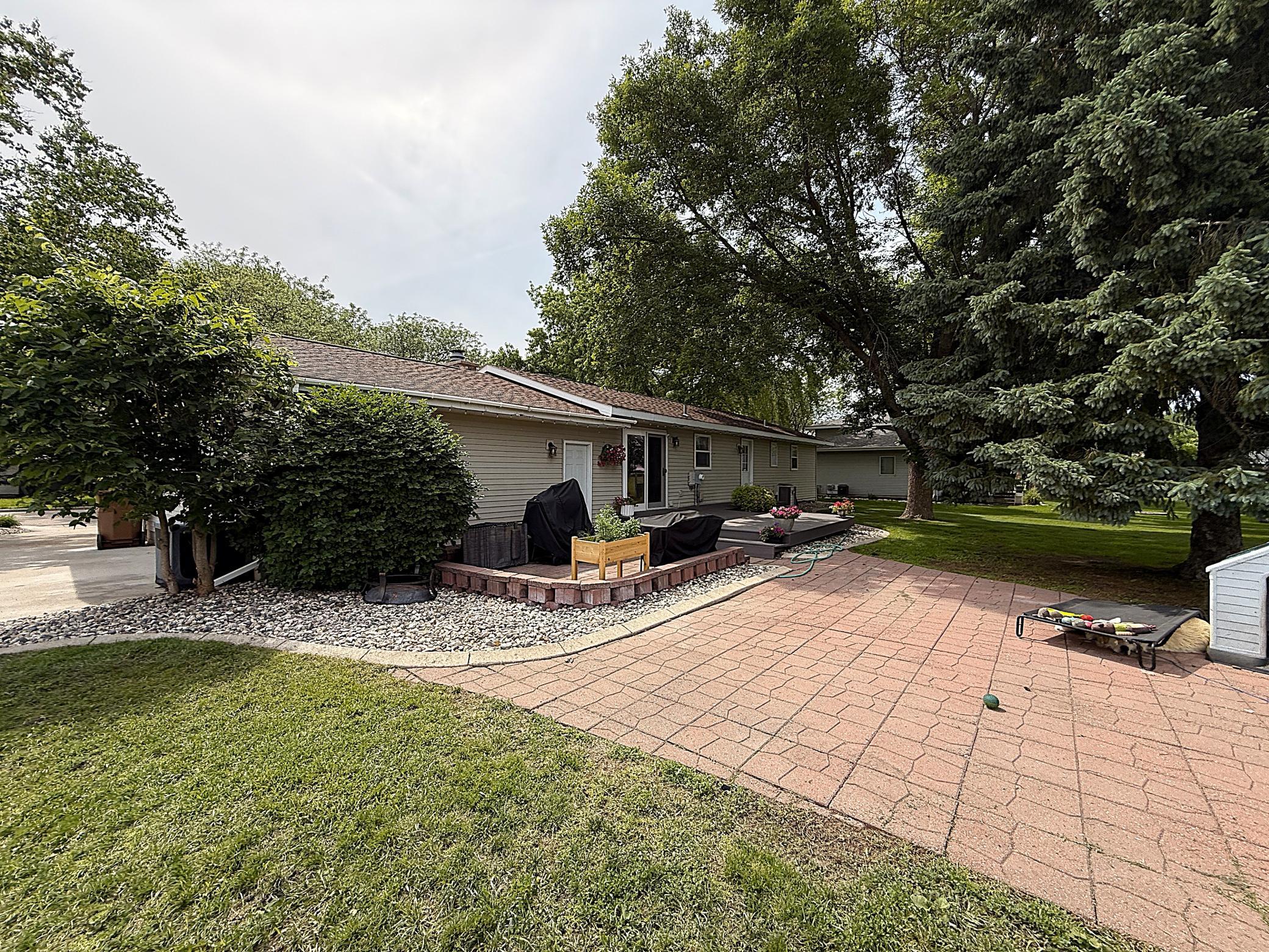 112 Orchard Circle Property Photo 1